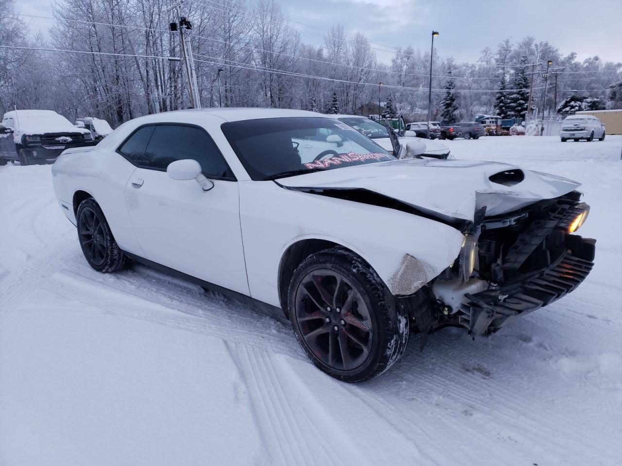 2022 Dodge Challenger Gt White vin: 2C3CDZKG4NH207594 Damage: Right Front Fender, Severe Damage, Replacement Required