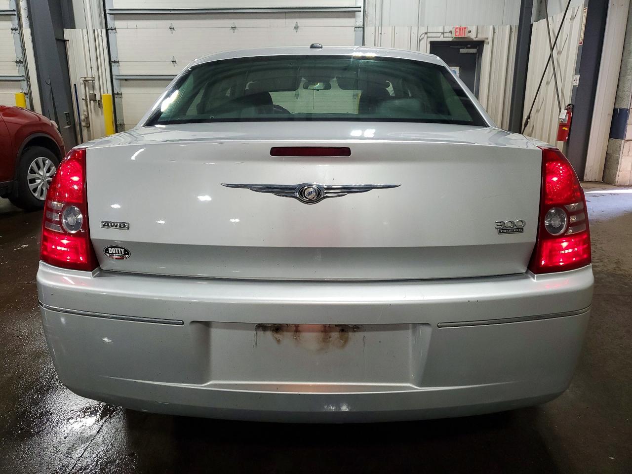 2010 Chrysler 300 Touring Silver vin: 2C3CK5CV4AH181763
