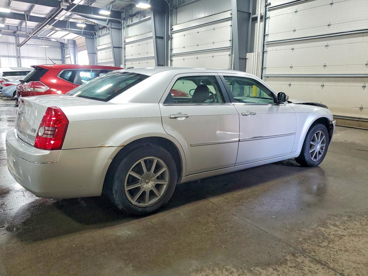 2010 Chrysler 300 Touring Silver vin: 2C3CK5CV4AH181763