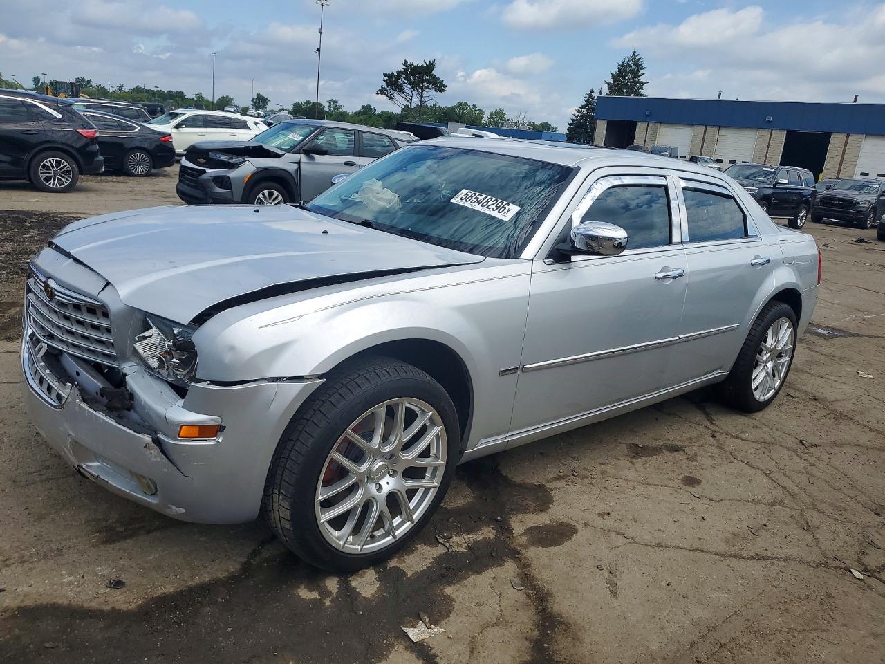 2010 Chrysler 300 Touring Серебряный vin: 2C3CK5CV5AH133284