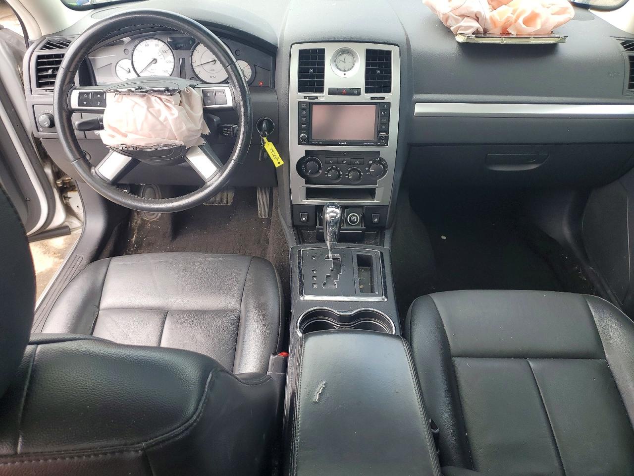 2010 Chrysler 300 Touring Серебряный vin: 2C3CK5CV5AH133284