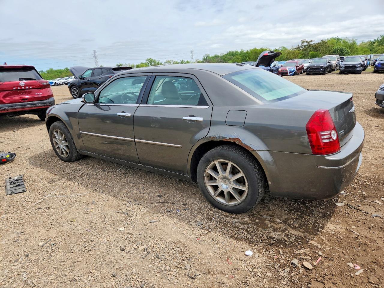 2010 Chrysler 300 Touring Угольный vin: 2C3CK5CV8AH211573