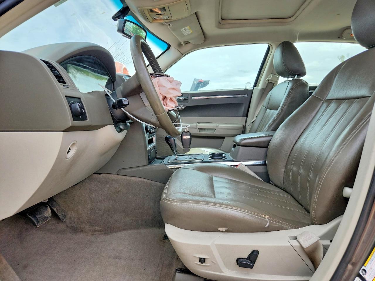 2010 Chrysler 300 Touring Угольный vin: 2C3CK5CV8AH211573