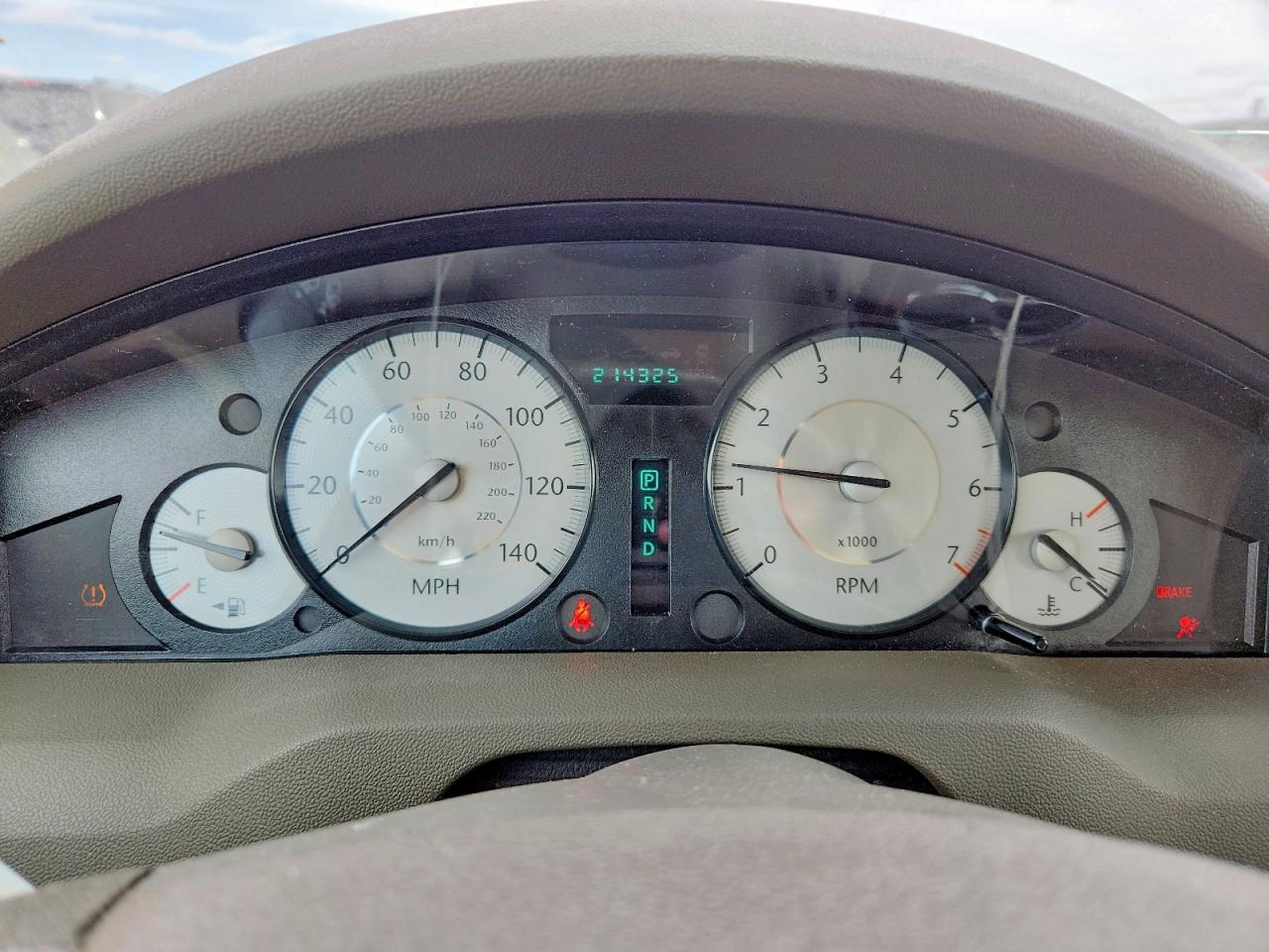 2010 Chrysler 300 Touring Угольный vin: 2C3CK5CV8AH211573