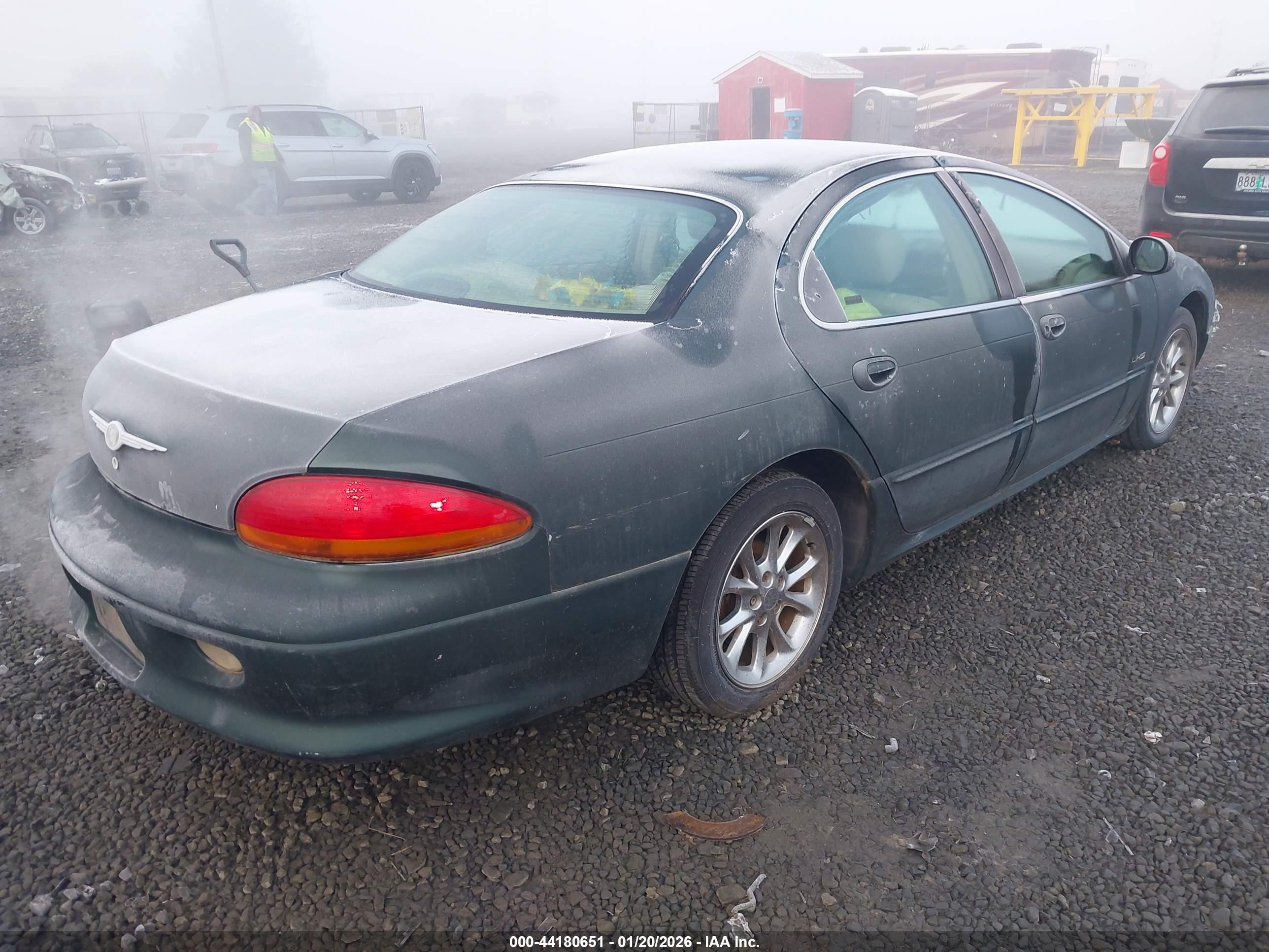 2000 Chrysler Lhs   Green vin: 2C3HC56G0YH146972