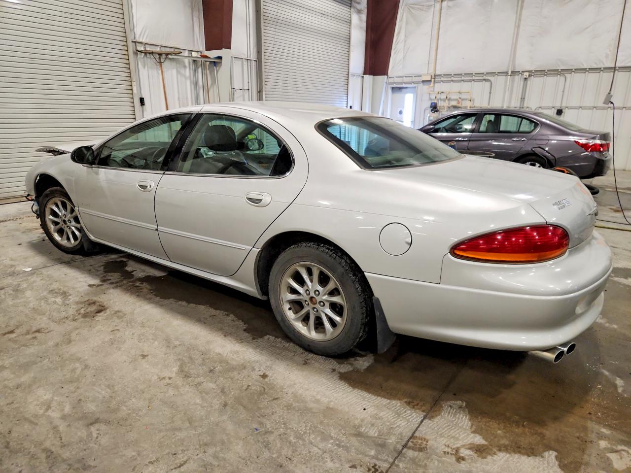 2000 Chrysler Lhs Silver vin: 2C3HC56G1YH320936