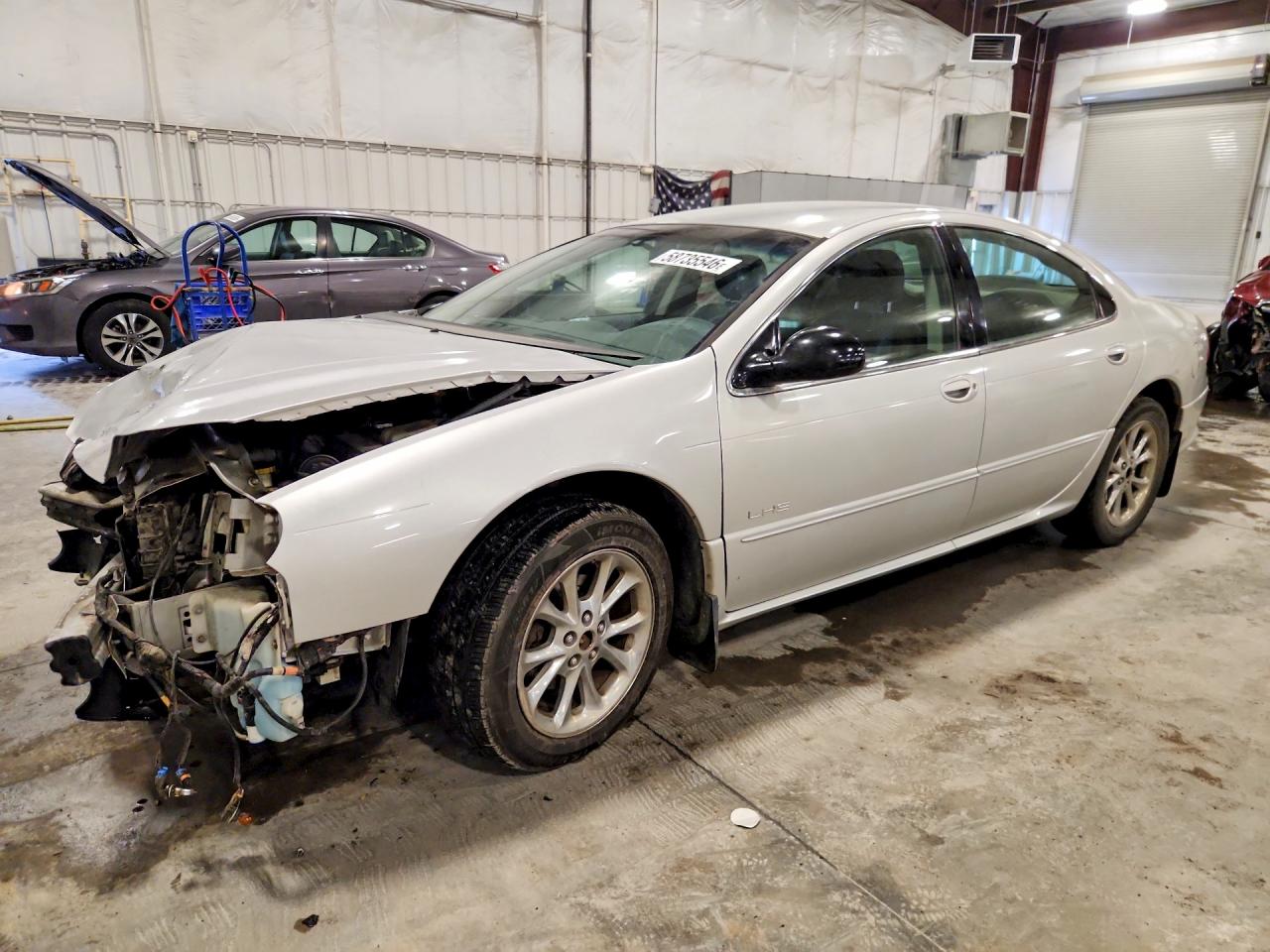 2000 Chrysler Lhs Silver vin: 2C3HC56G1YH320936