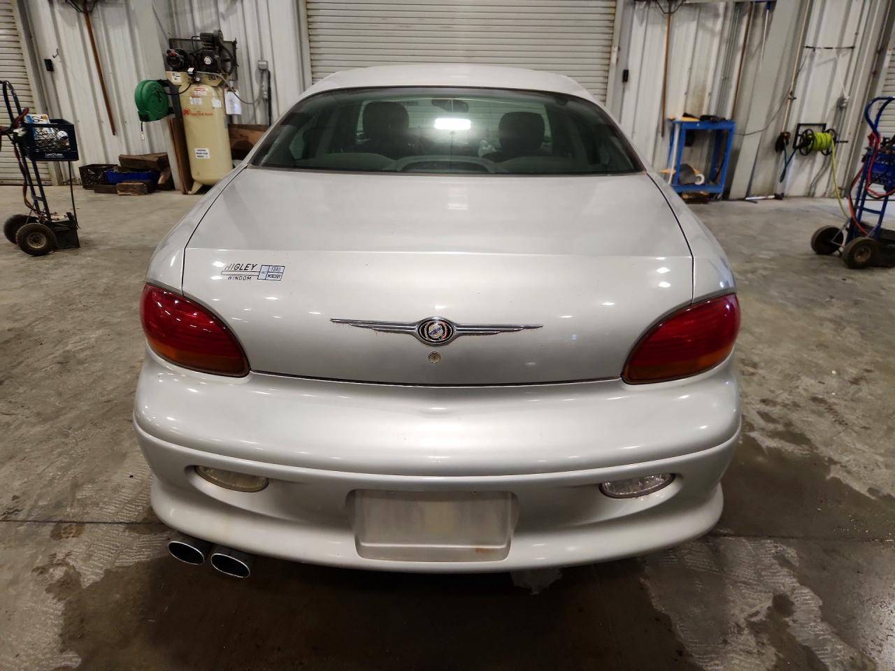 2000 Chrysler Lhs Silver vin: 2C3HC56G1YH320936