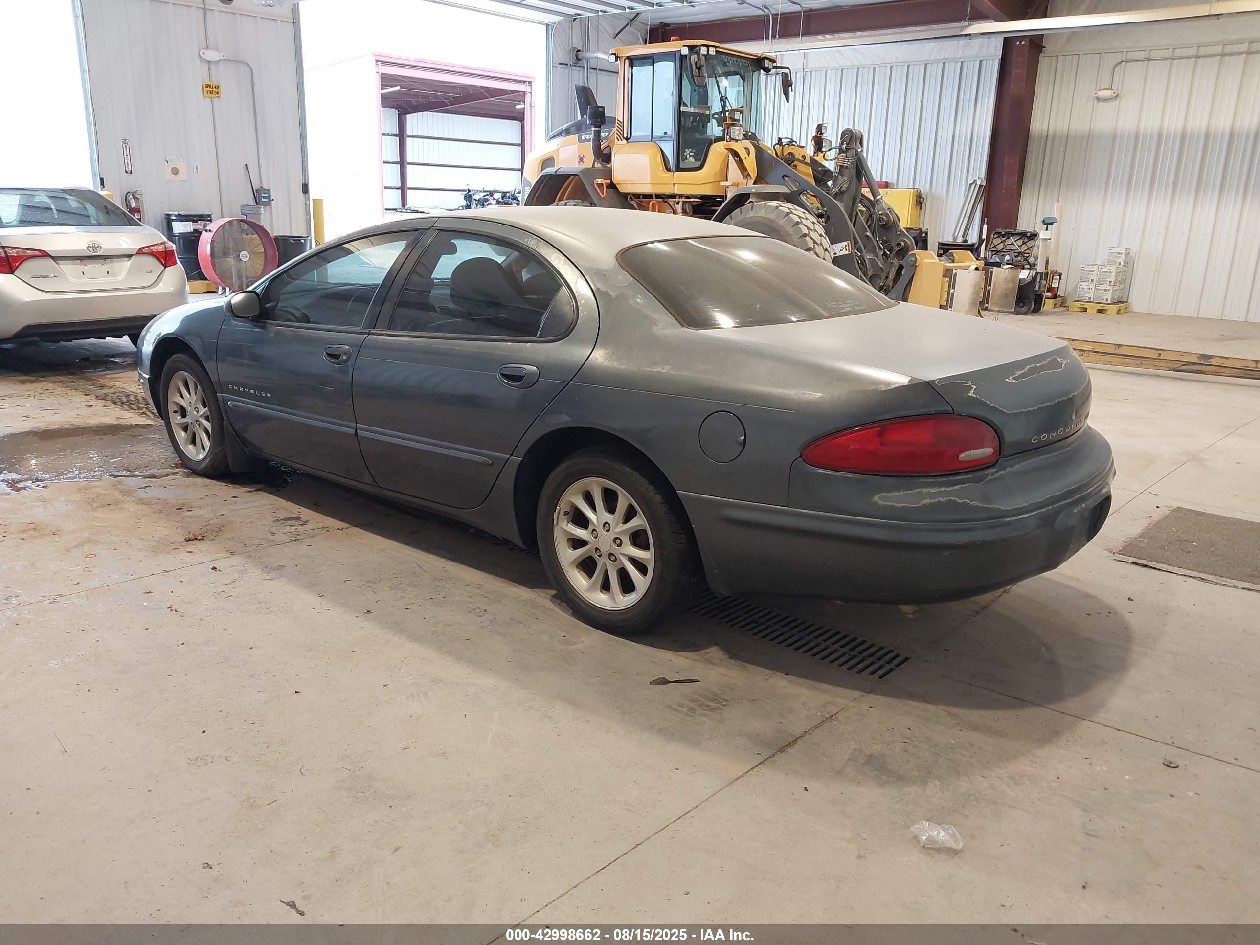 2000 Chrysler Lhs   Dark Blue vin: 2C3HC56G2YH260620