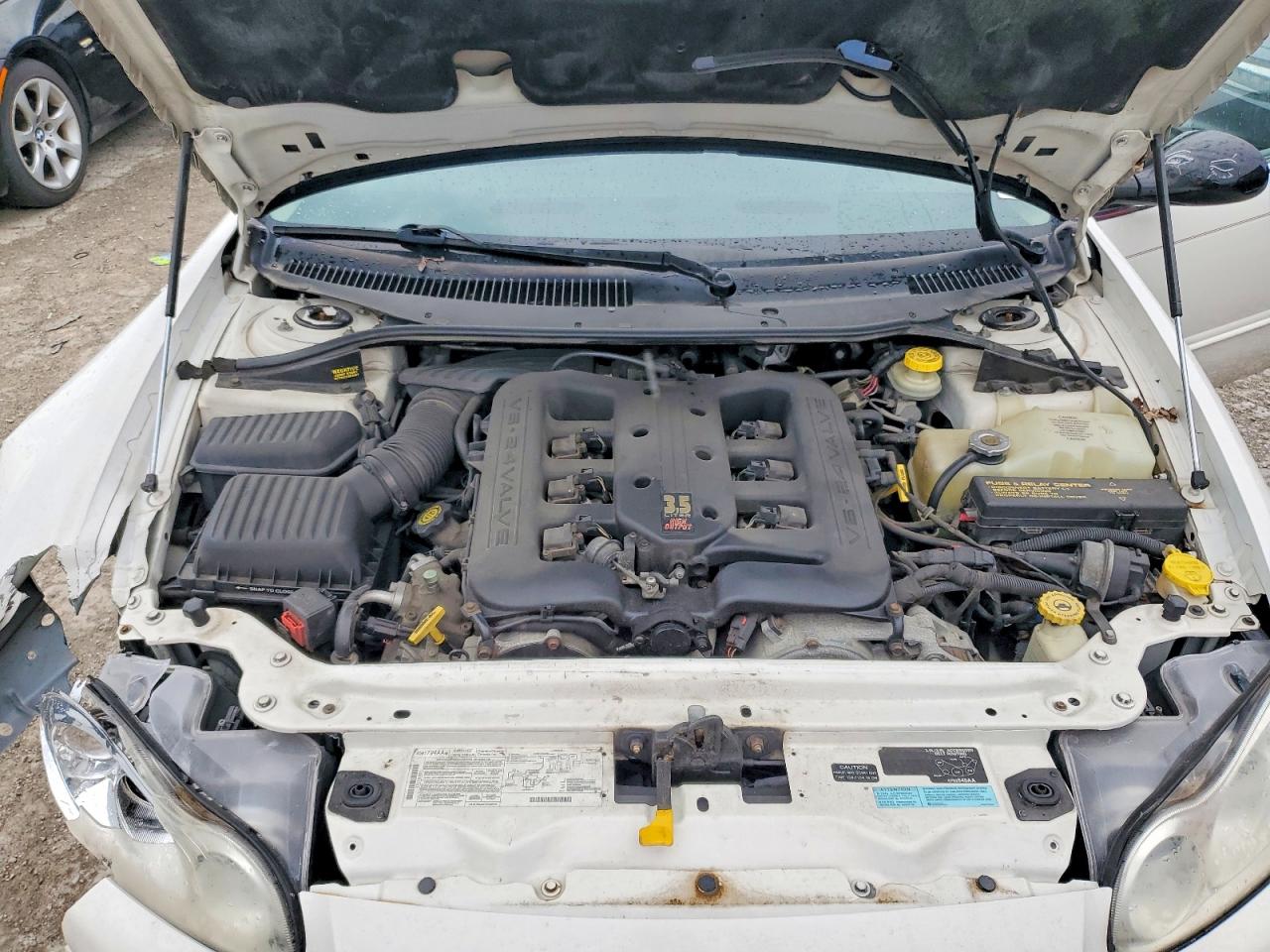 2000 Chrysler Lhs White vin: 2C3HC56G3YH237380
