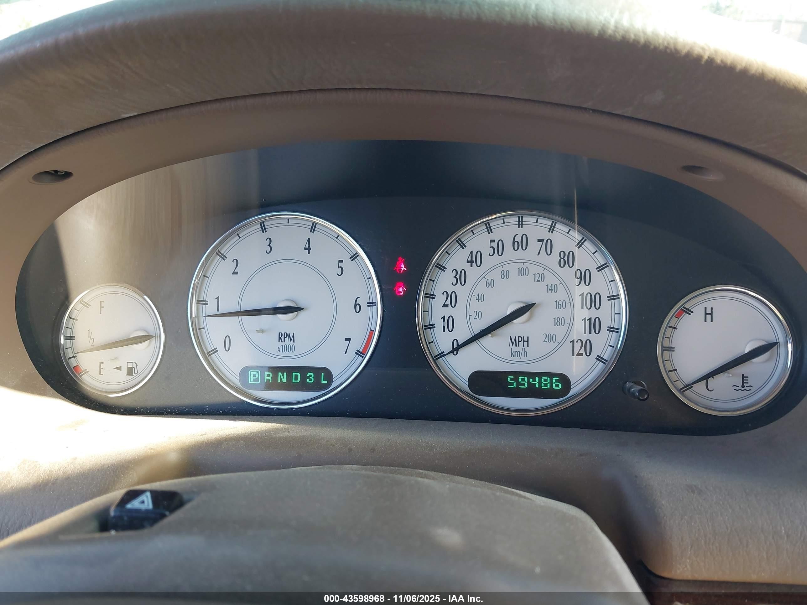 2000 Chrysler Lhs   Gold vin: 2C3HC56G5YH116625