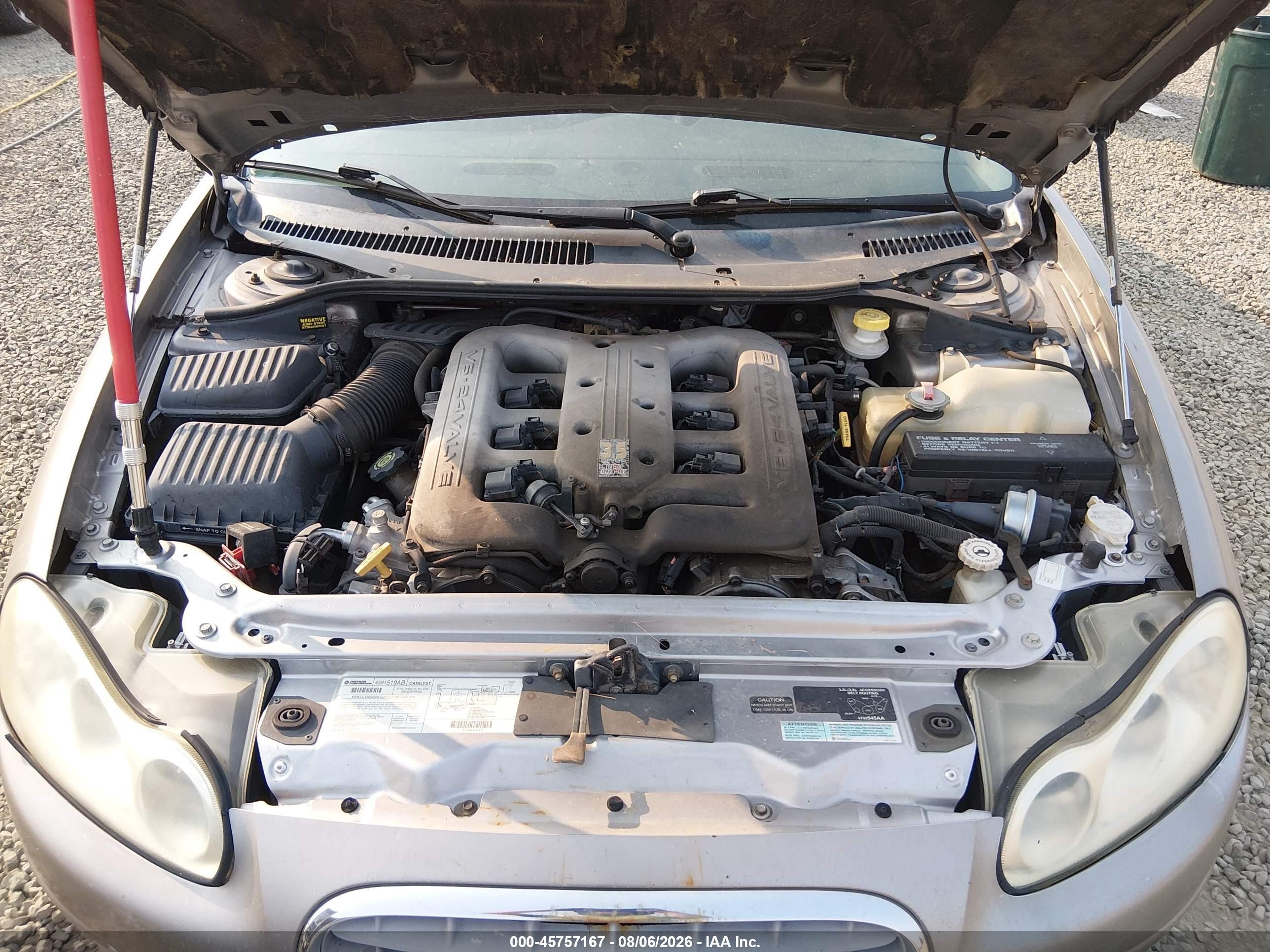 1999 Chrysler Lhs   Silver vin: 2C3HC56G7XH721678