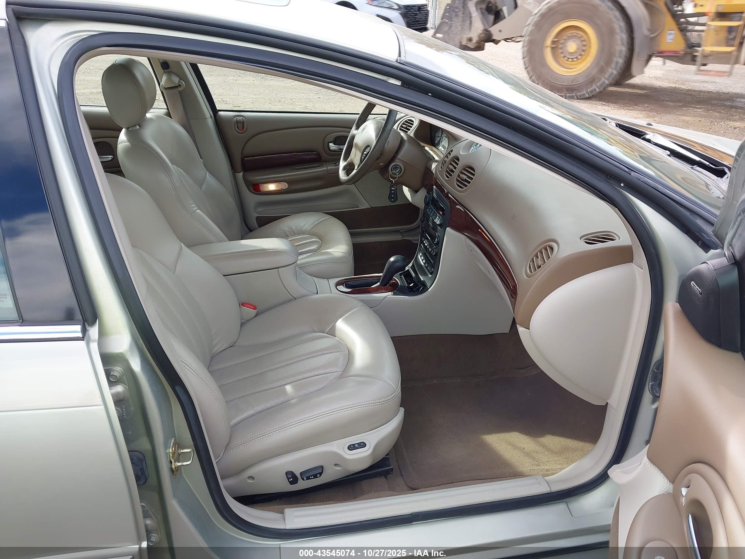 2000 Chrysler Lhs   Silver vin: 2C3HC56G7YH249676