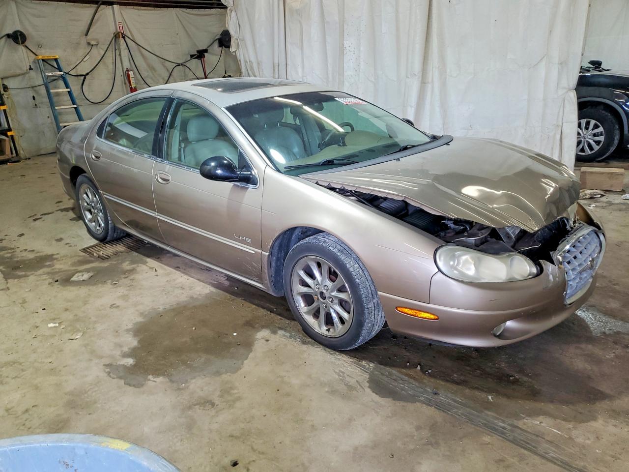 2000 Chrysler Lhs Tan vin: 2C3HC56G8YH151661