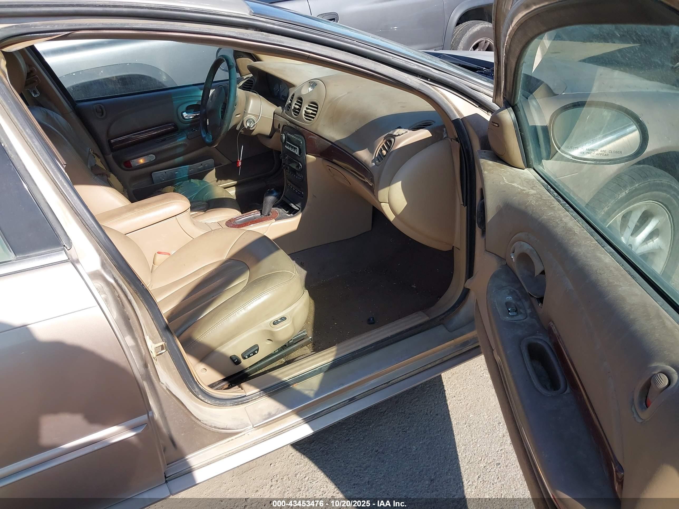 2000 Chrysler Lhs   Brown vin: 2C3HC56G8YH405109