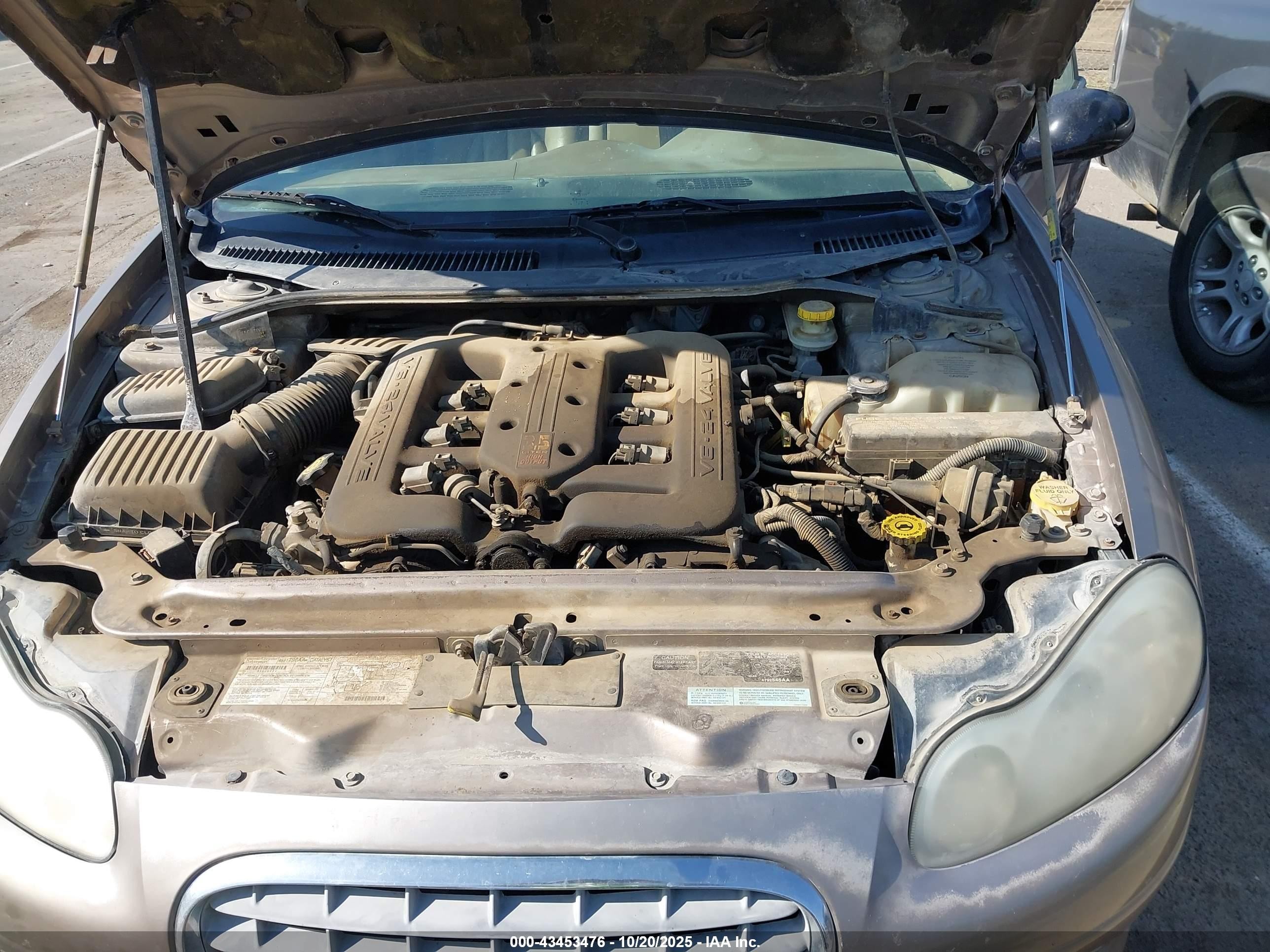 2000 Chrysler Lhs   Brown vin: 2C3HC56G8YH405109