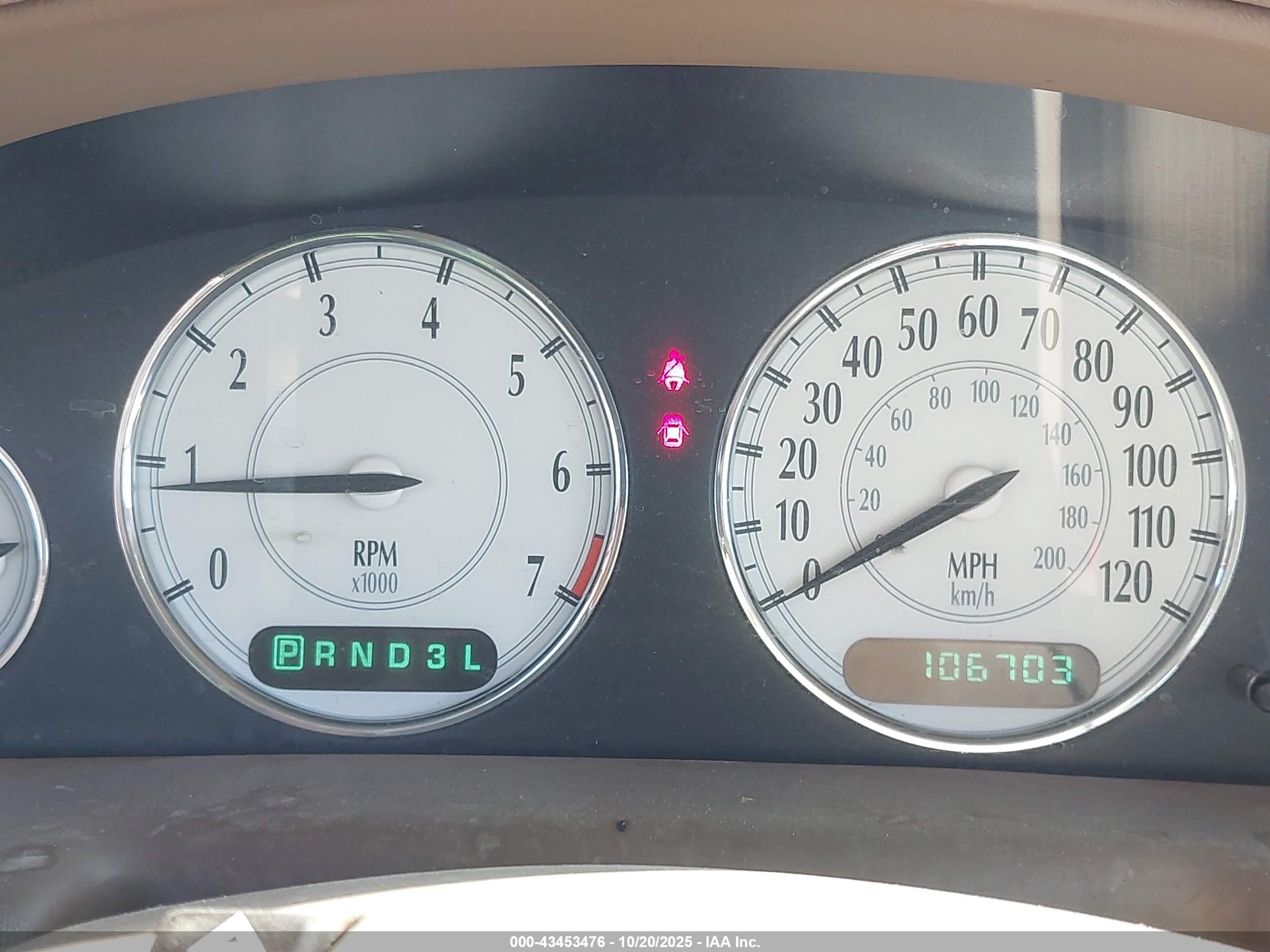 2000 Chrysler Lhs   Brown vin: 2C3HC56G8YH405109