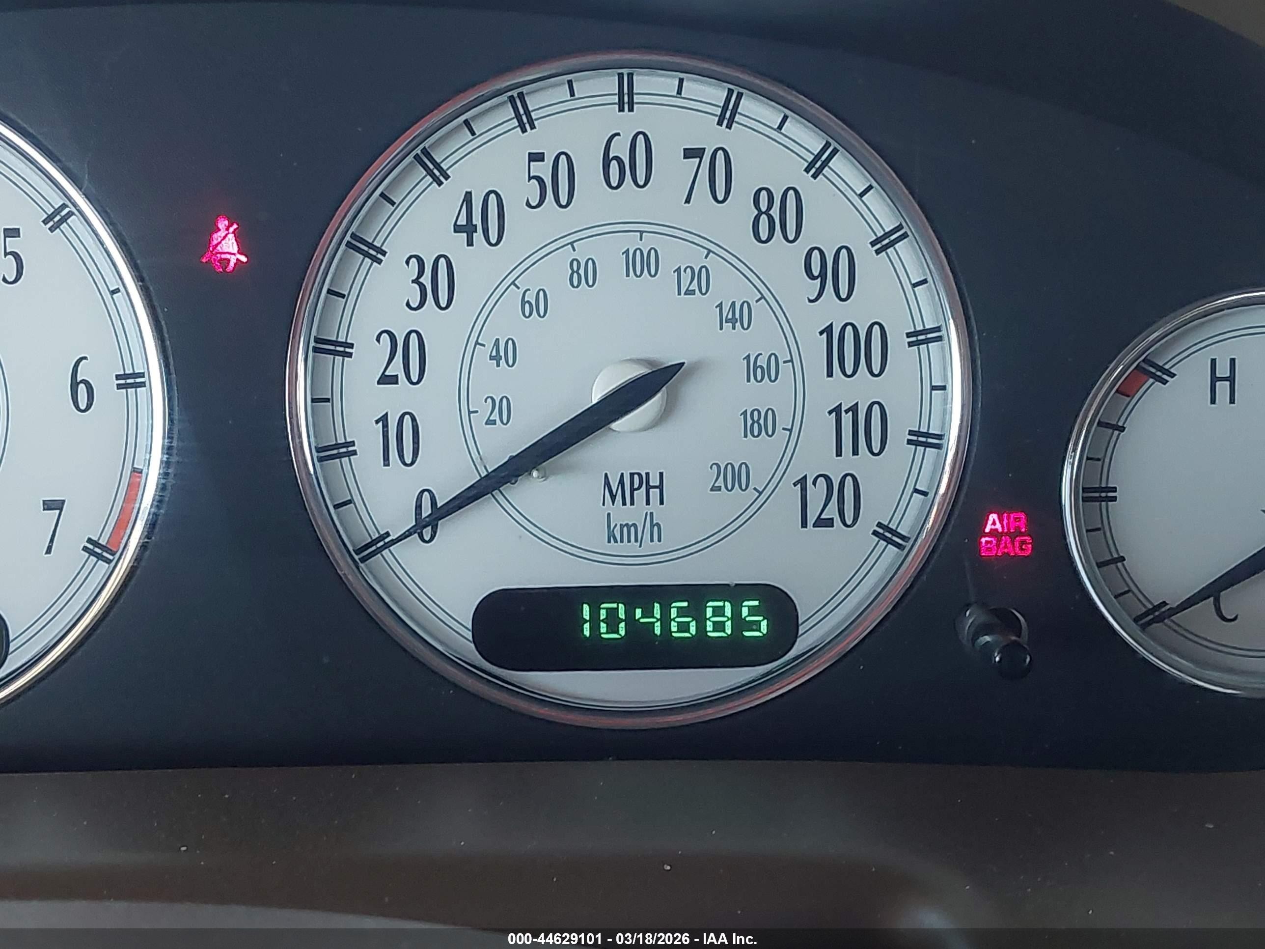 2000 Chrysler Lhs   Gold vin: 2C3HC56G9YH438104