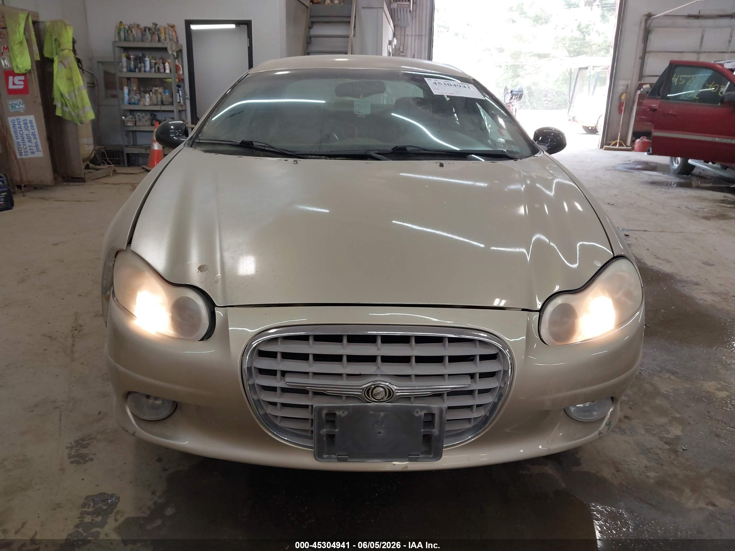 2000 Chrysler Lhs   Gold vin: 2C3HC56GXYH423935