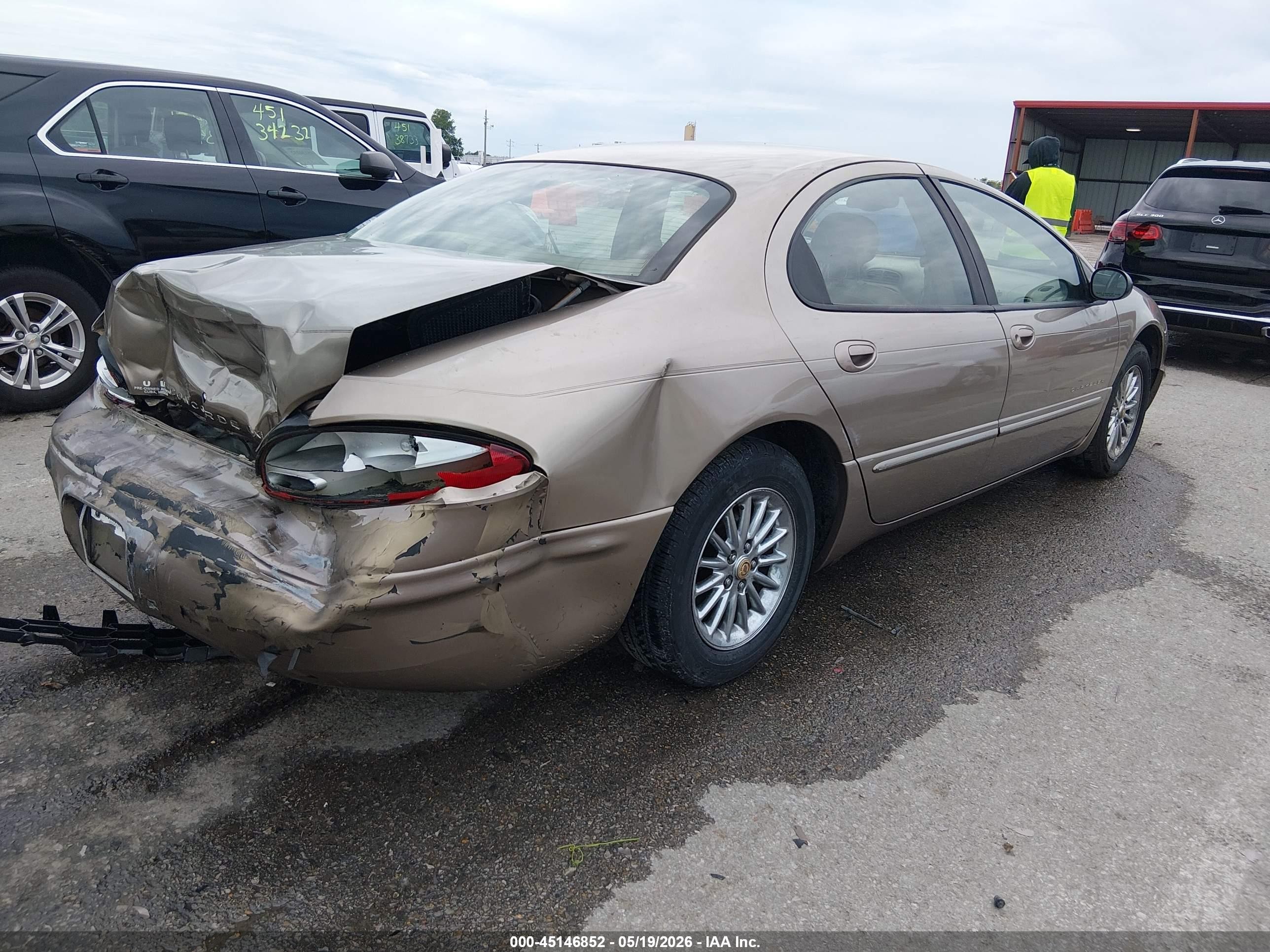 2000 Chrysler Concorde Lxi Brown vin: 2C3HD36J3YH169160