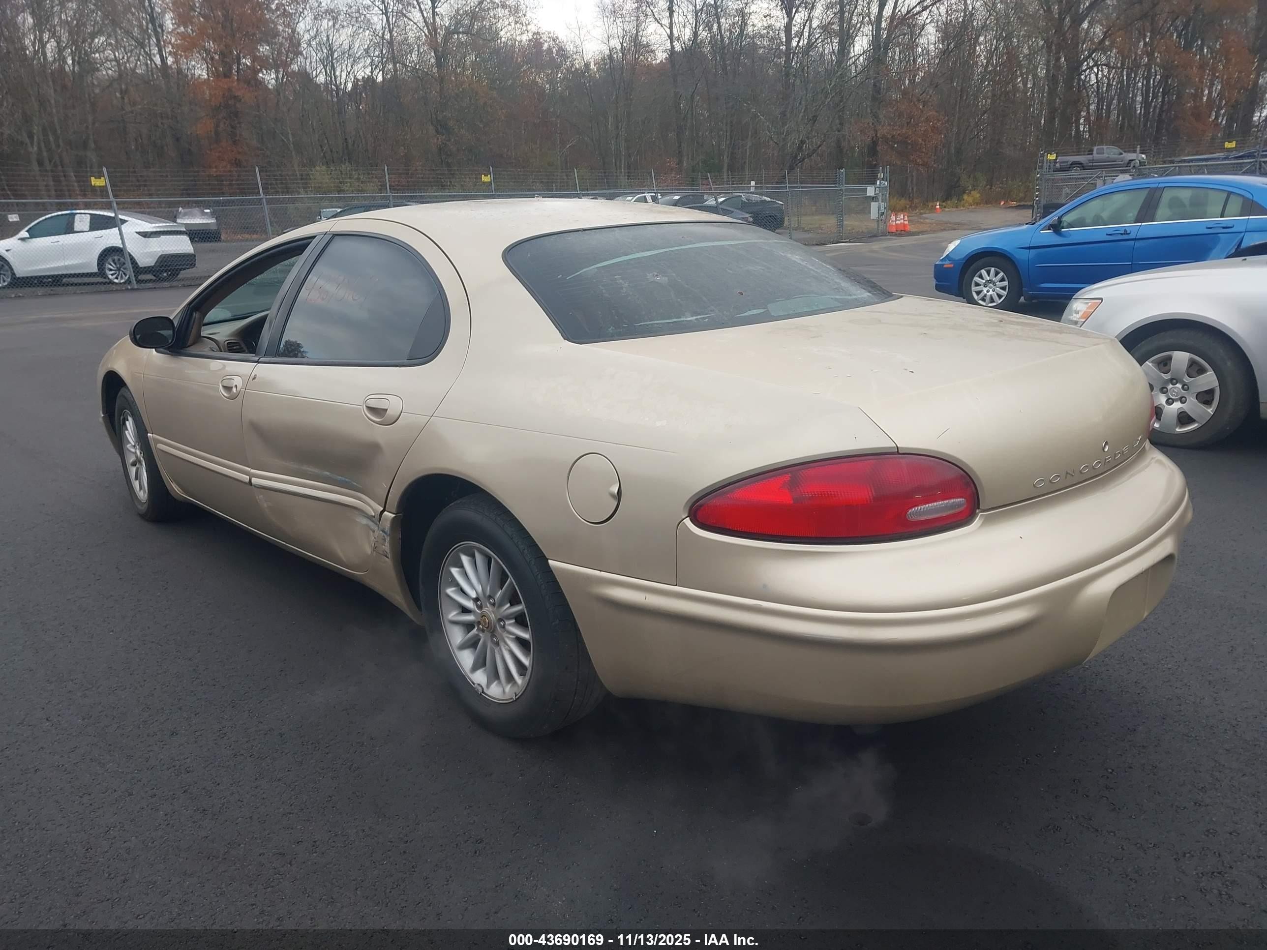 2000 Chrysler Concorde Lxi Gold vin: 2C3HD36J4YH427198