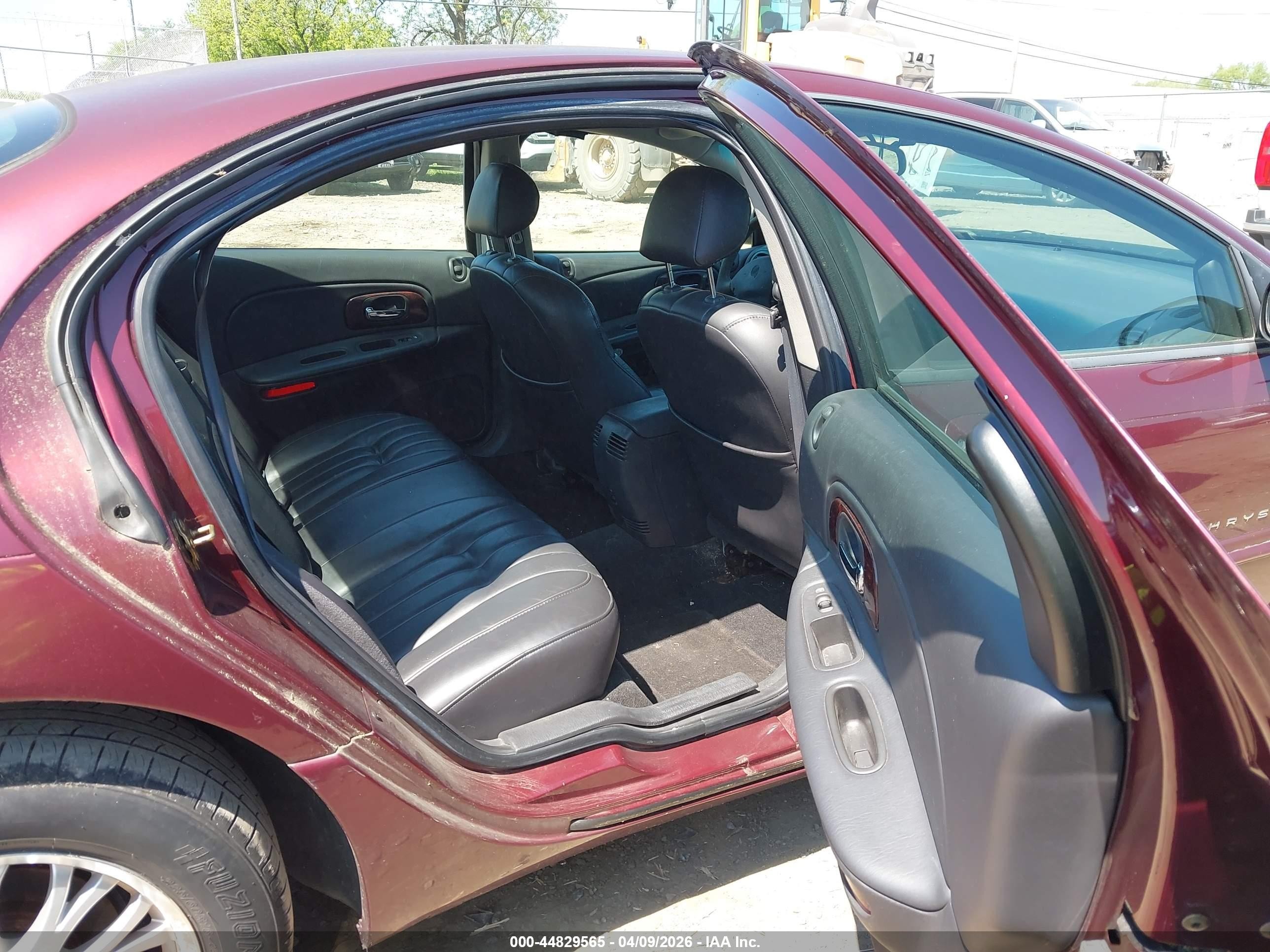 2000 Chrysler Concorde Lxi Фиолетовый vin: 2C3HD36J8YH370293