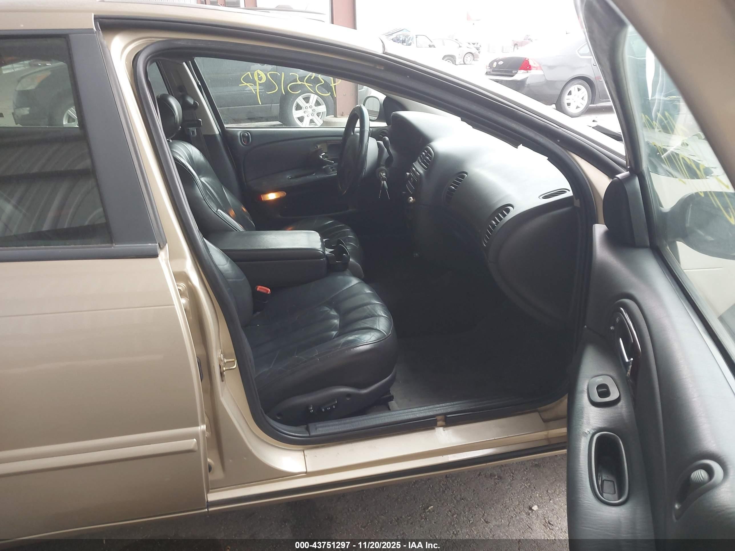 2000 Chrysler Concorde Lxi Золотой vin: 2C3HD36J9YH272065