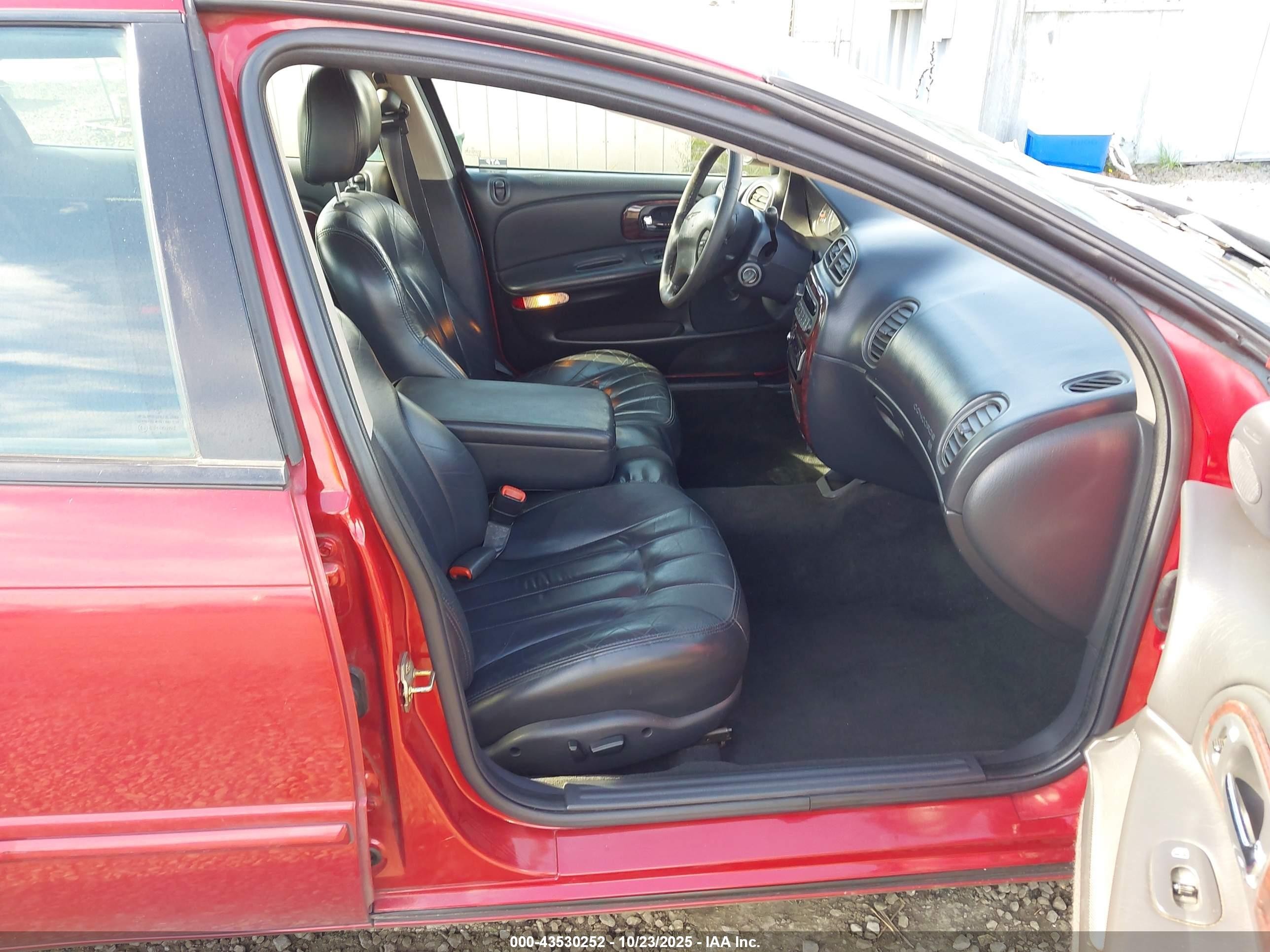 2001 Chrysler Concorde Lxi Red vin: 2C3HD36JX1H704751