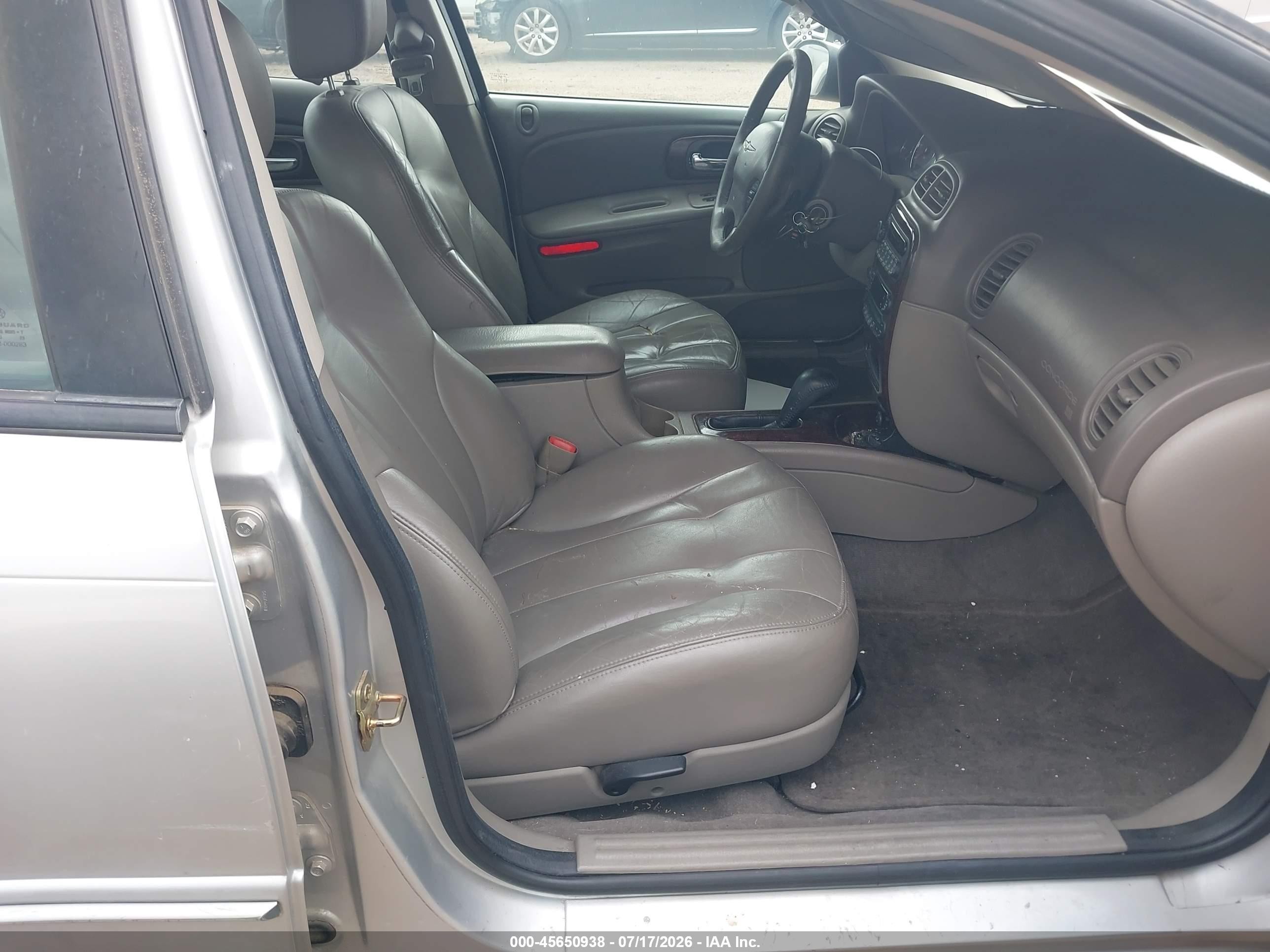 2004 Chrysler Concorde Lxi Серебряный vin: 2C3HD36M04H655719