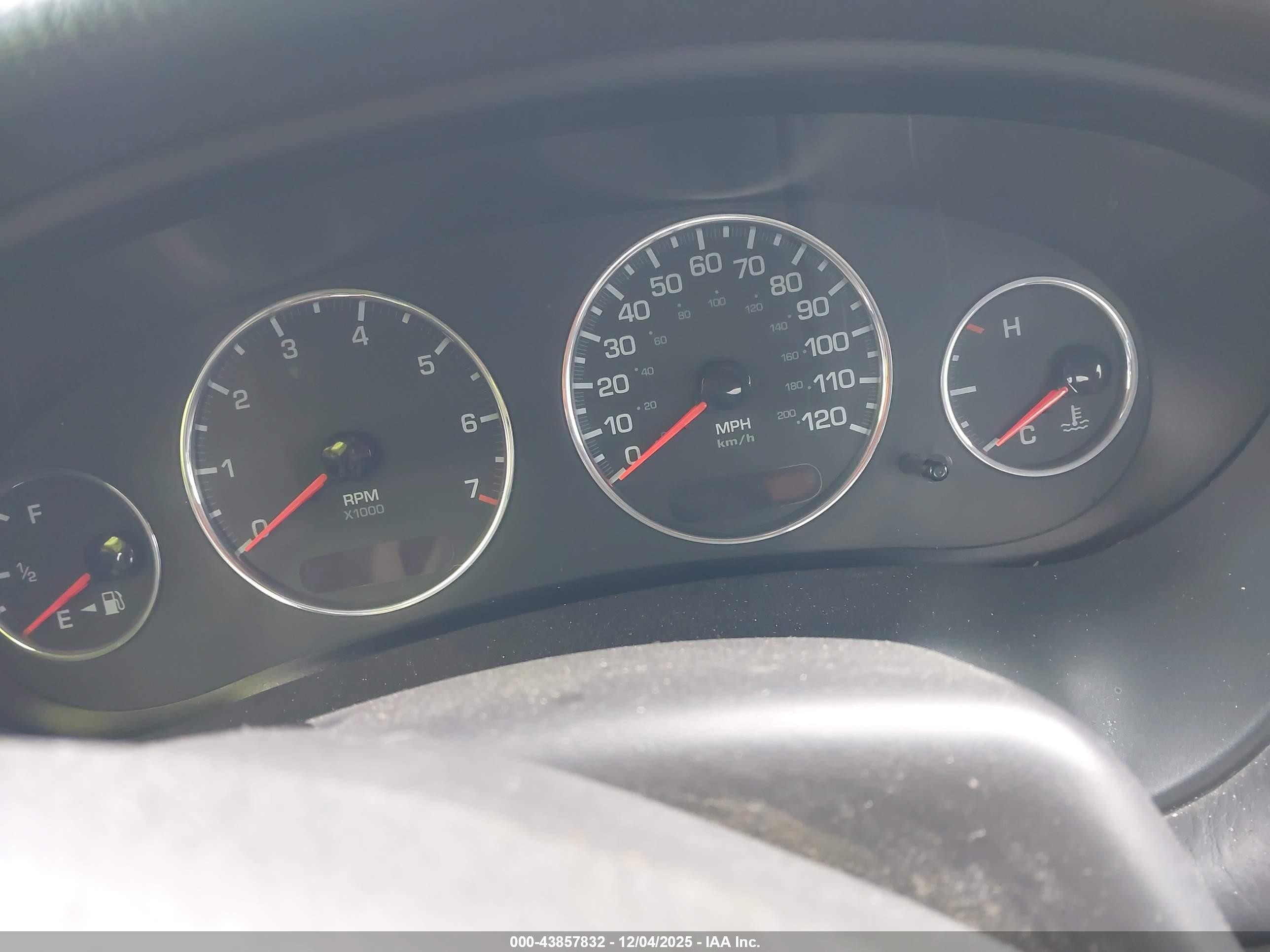2000 Chrysler Concorde Lx Серебряный vin: 2C3HD46R1YH134760