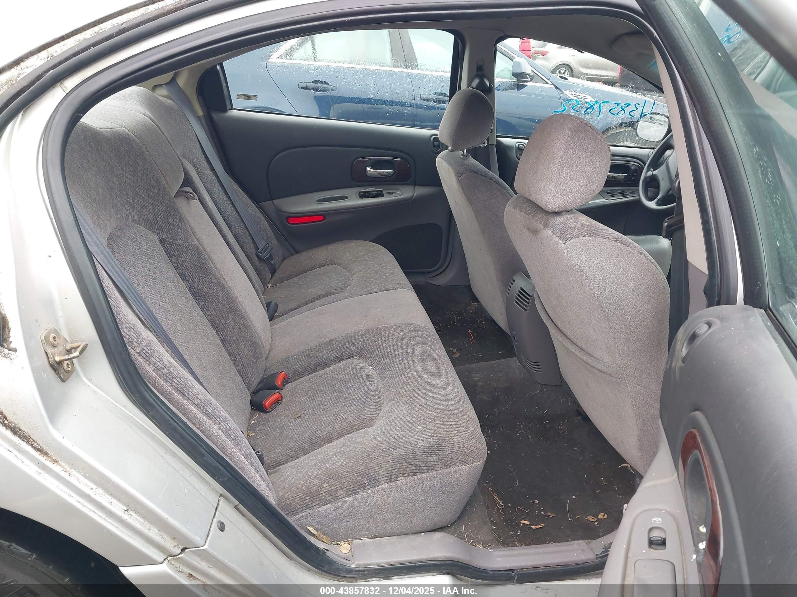2000 Chrysler Concorde Lx Серебряный vin: 2C3HD46R1YH134760