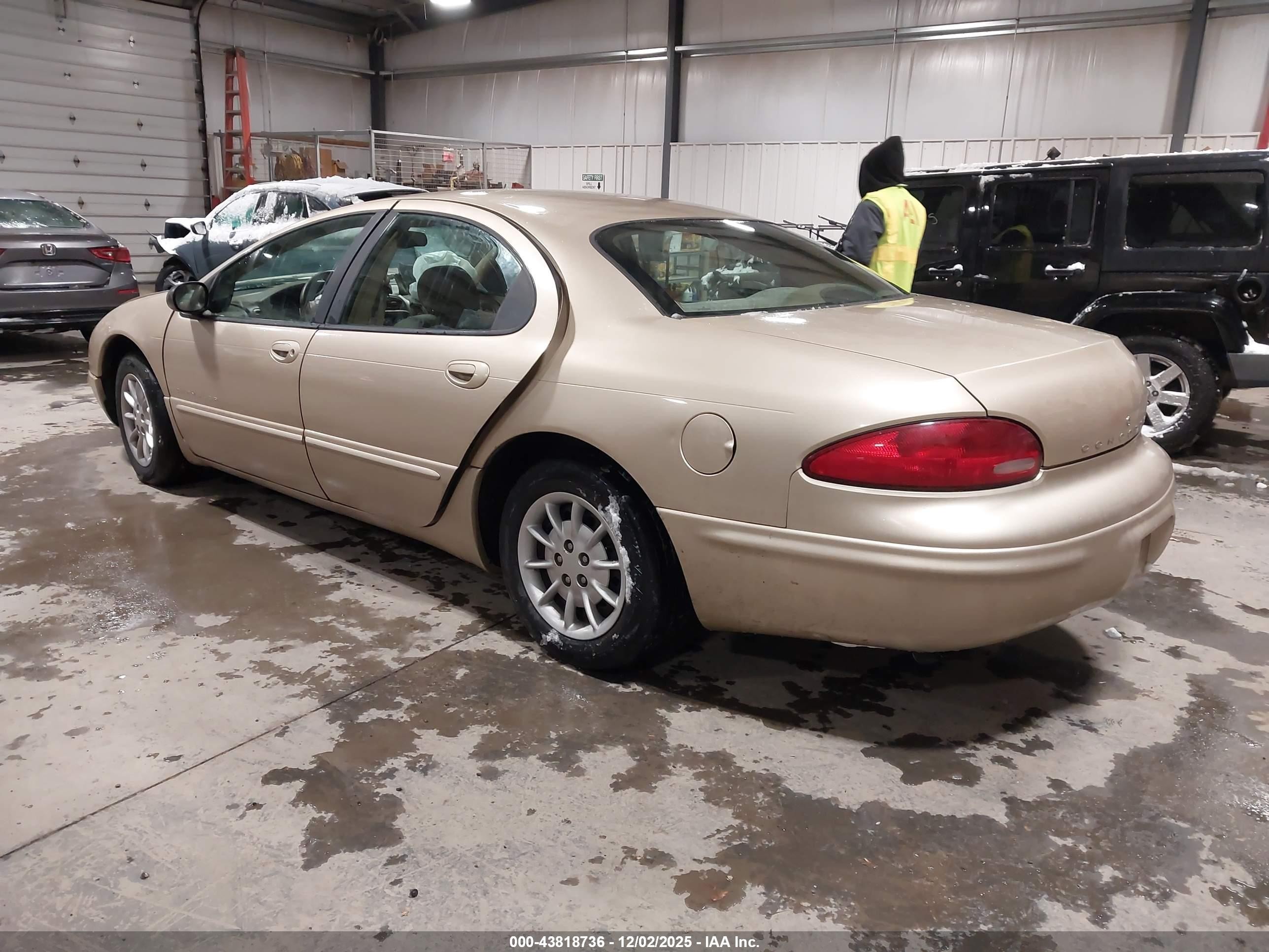 2000 Chrysler Concorde Lx Gold vin: 2C3HD46R3YH136140