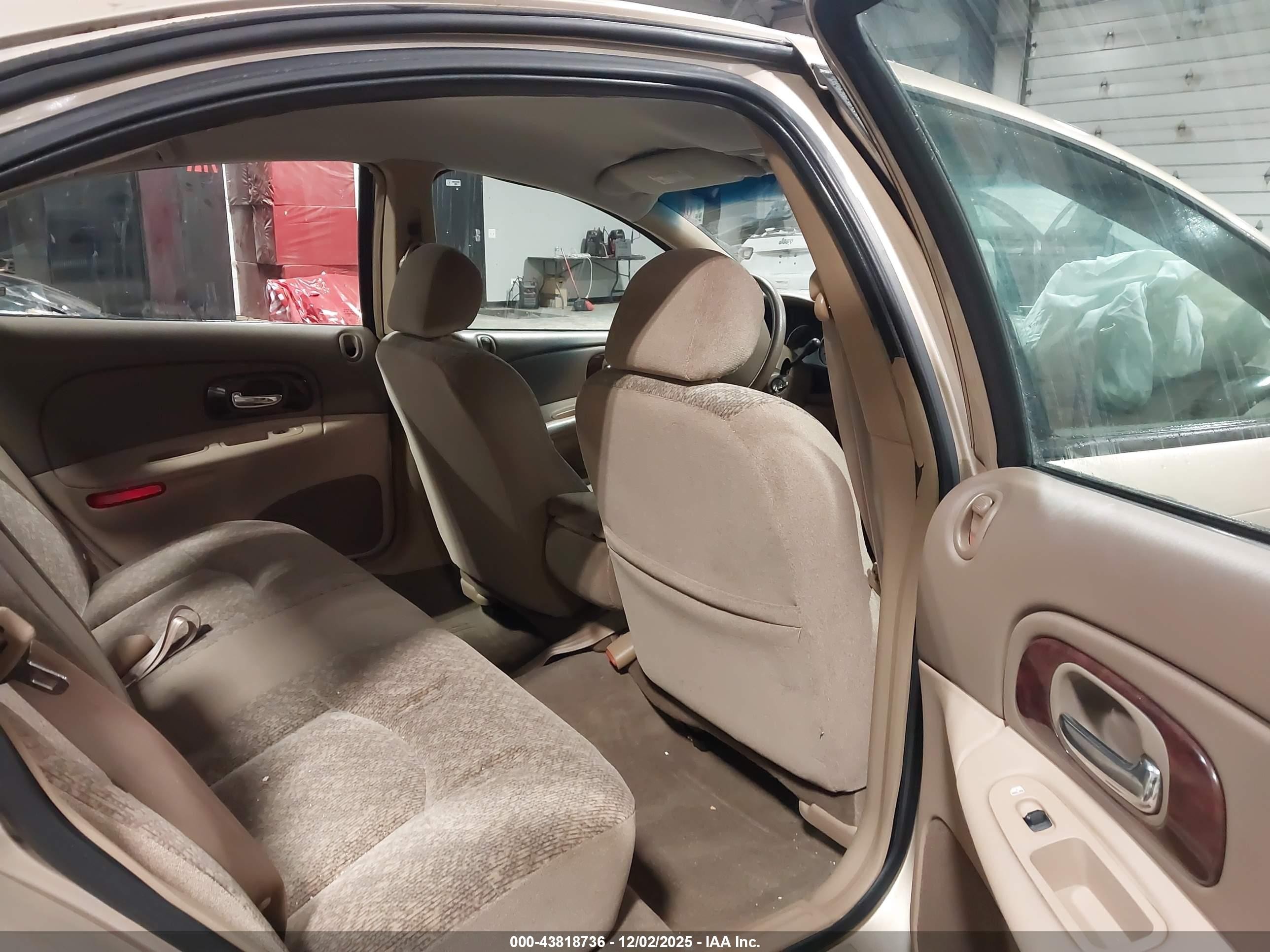 2000 Chrysler Concorde Lx Gold vin: 2C3HD46R3YH136140