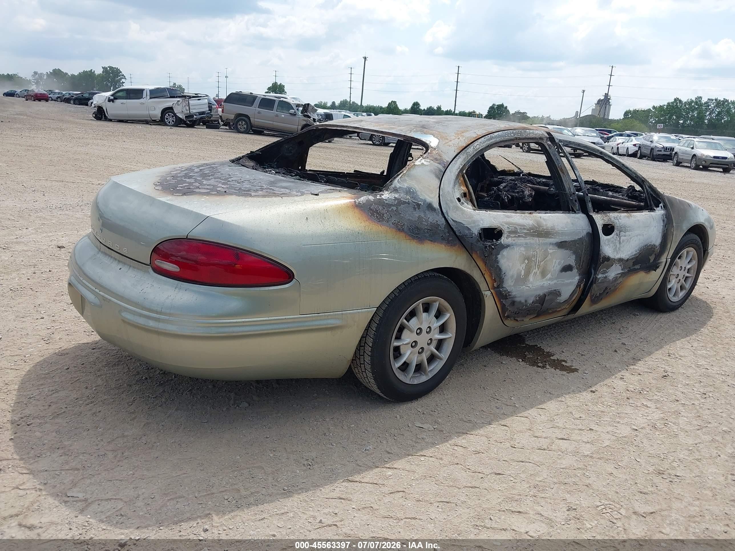 2000 Chrysler Concorde Lx Золотой vin: 2C3HD46R5YH134700