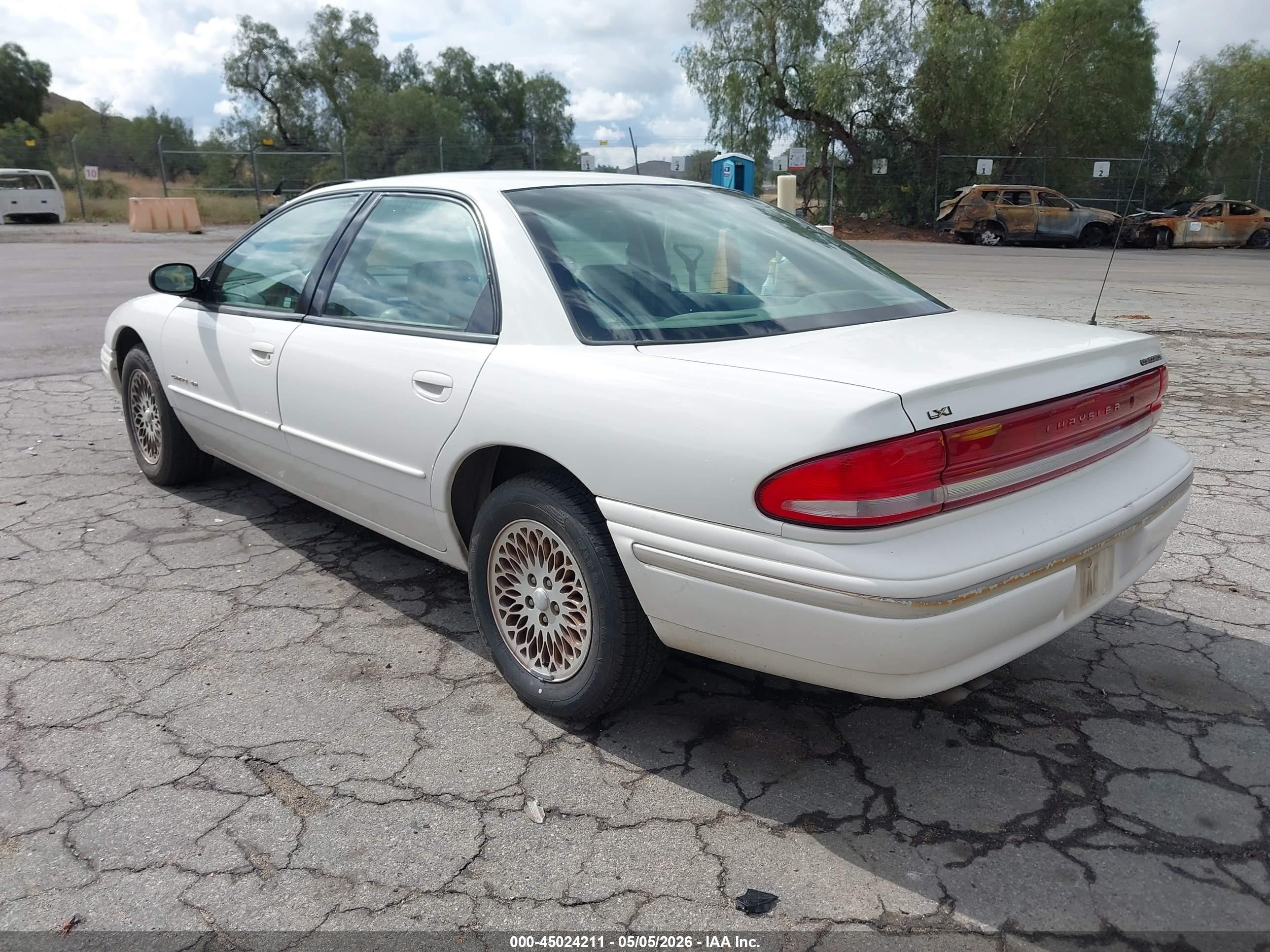 1997 Chrysler Concorde Lx White vin: 2C3HD56F6VH562704