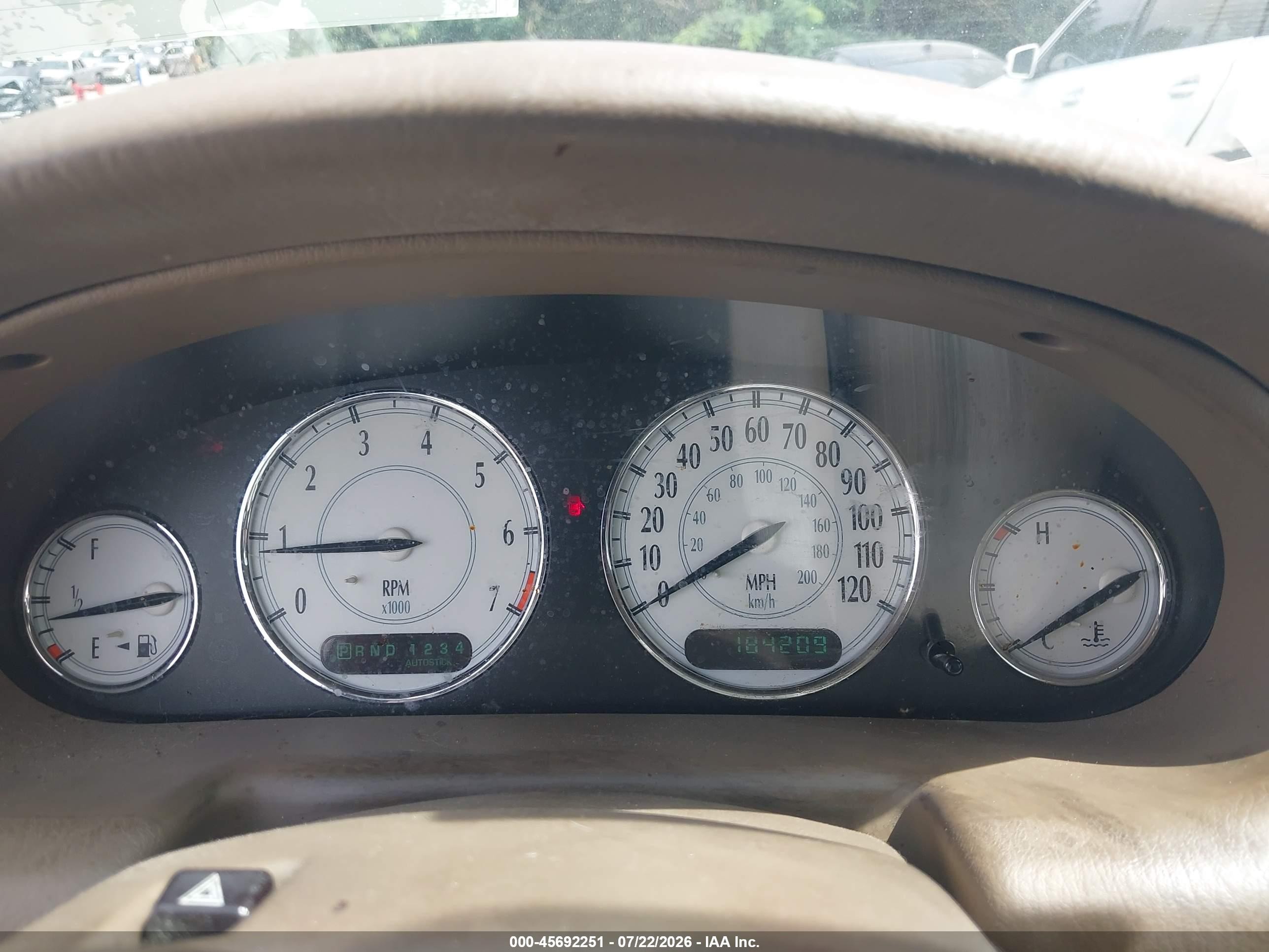2002 Chrysler 300m   White vin: 2C3HE66G02H141004