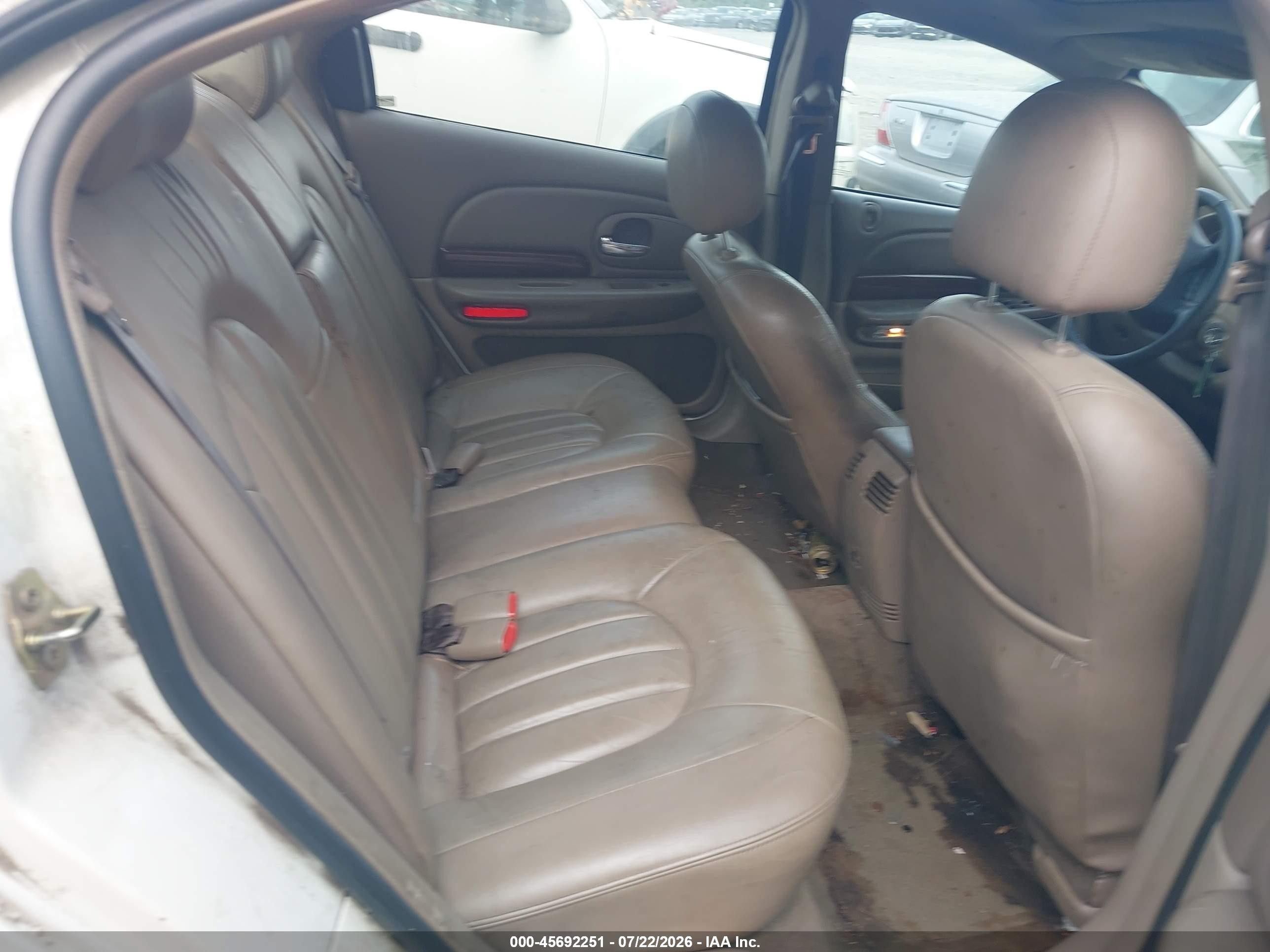 2002 Chrysler 300m   White vin: 2C3HE66G02H141004