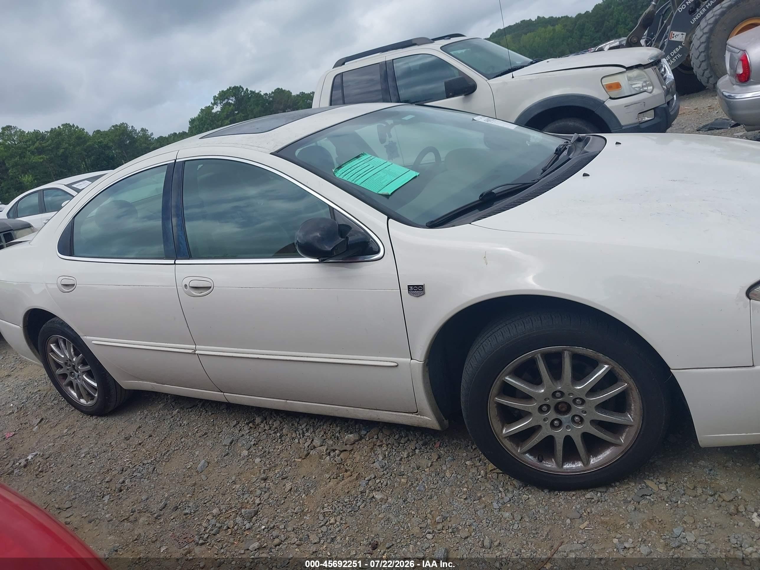 2002 Chrysler 300m   White vin: 2C3HE66G02H141004