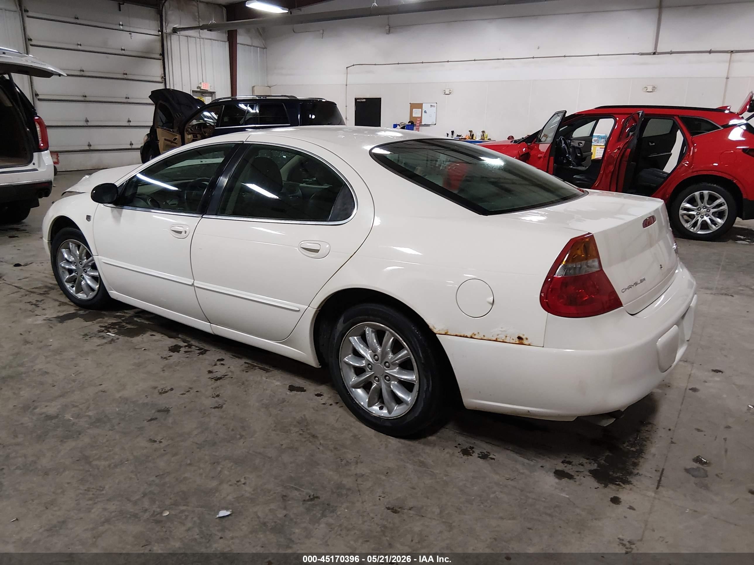 2004 Chrysler 300m   White vin: 2C3HE66G24H657481