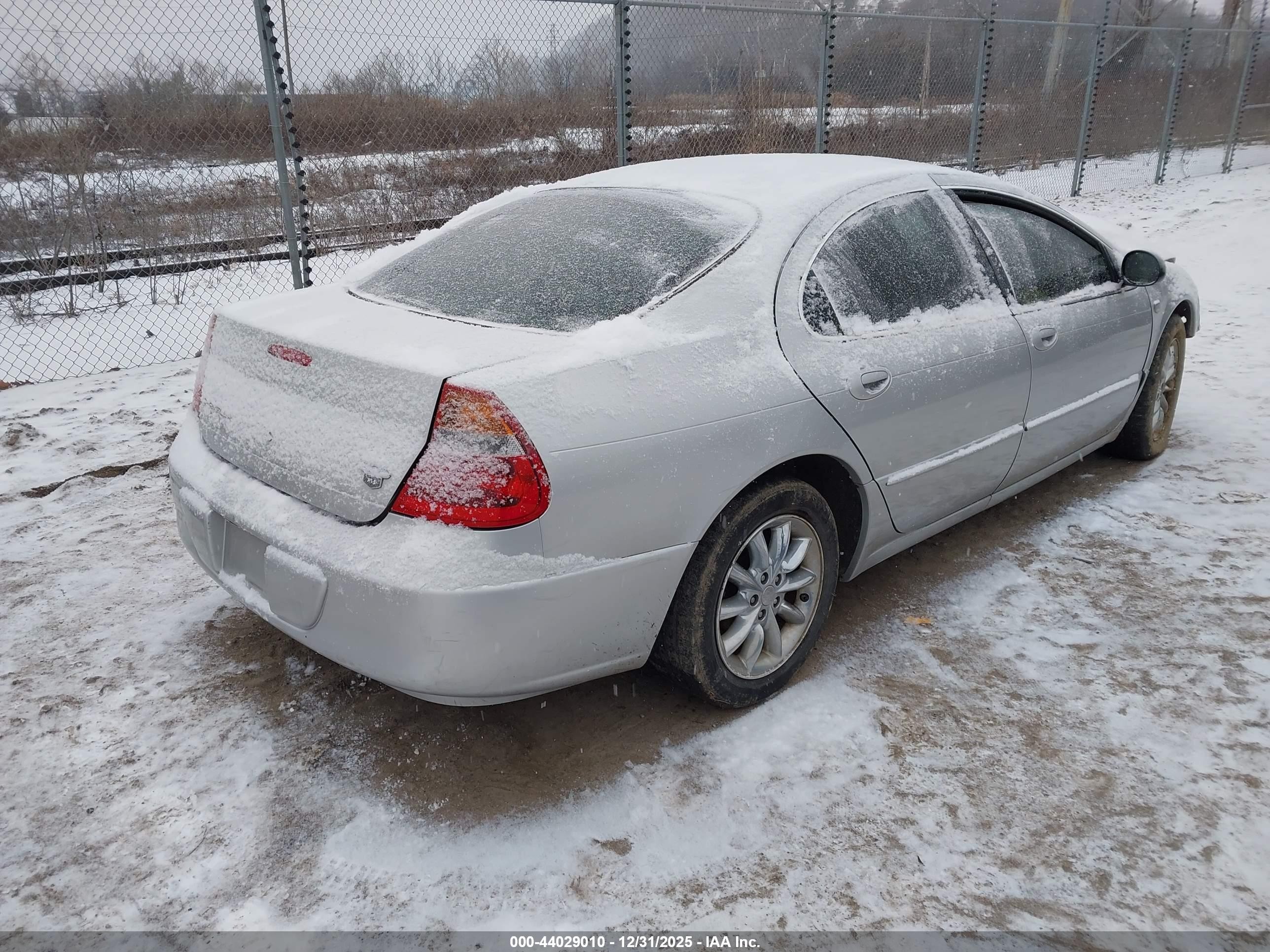 2004 Chrysler 300m   Silver vin: 2C3HE66G34H609083