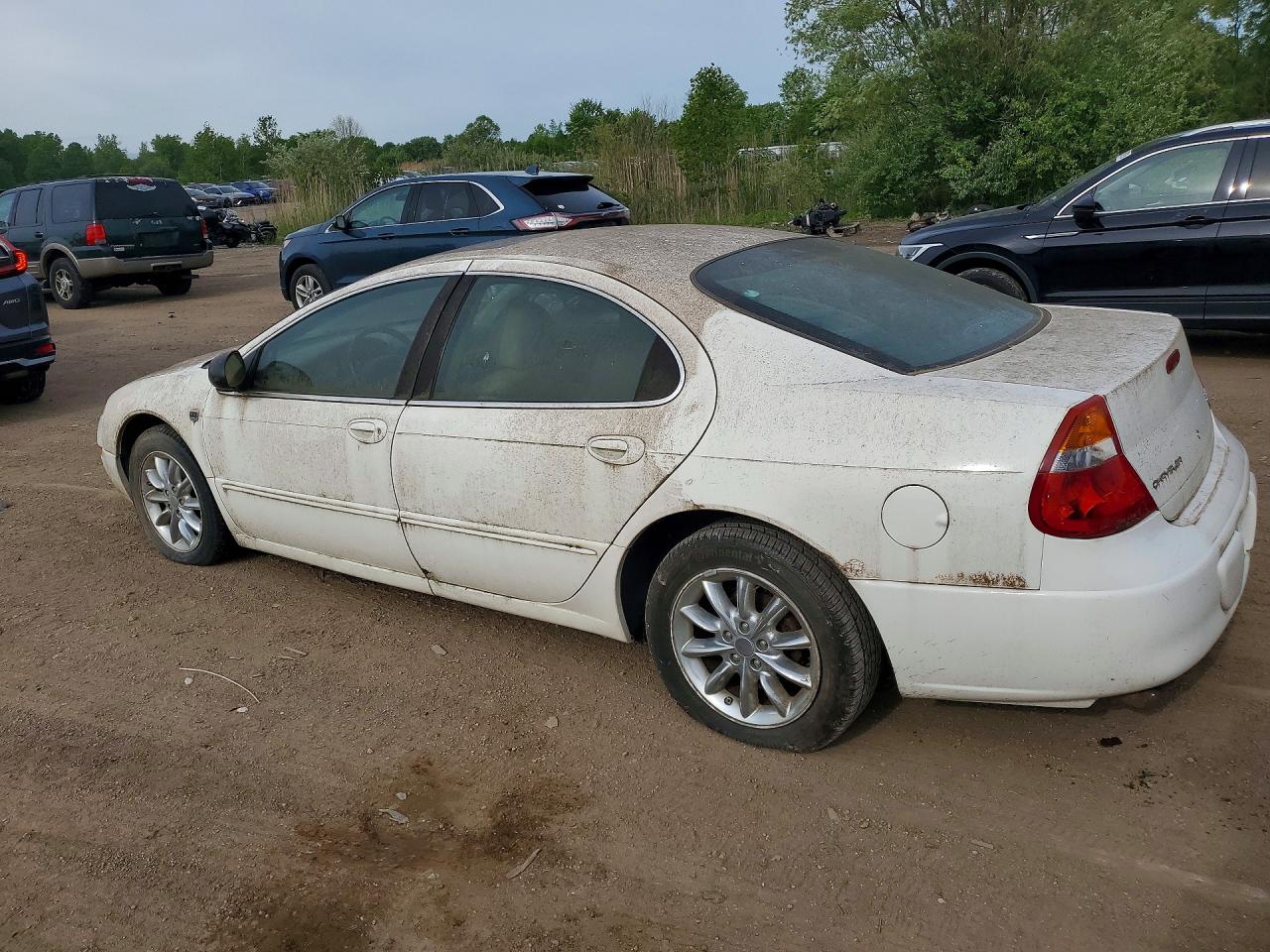 2003 Chrysler 300m White vin: 2C3HE66G43H512845