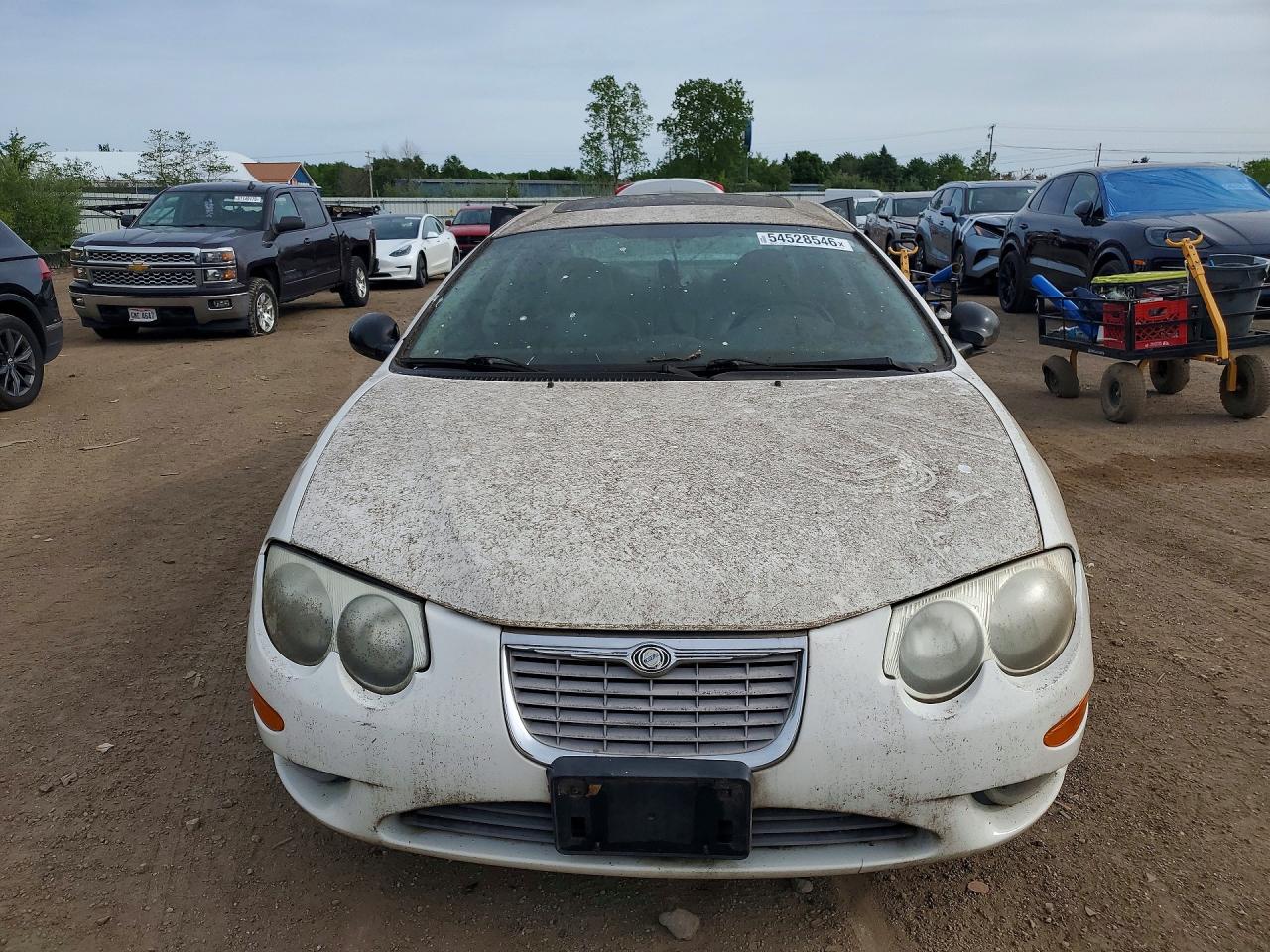 2003 Chrysler 300m White vin: 2C3HE66G43H512845