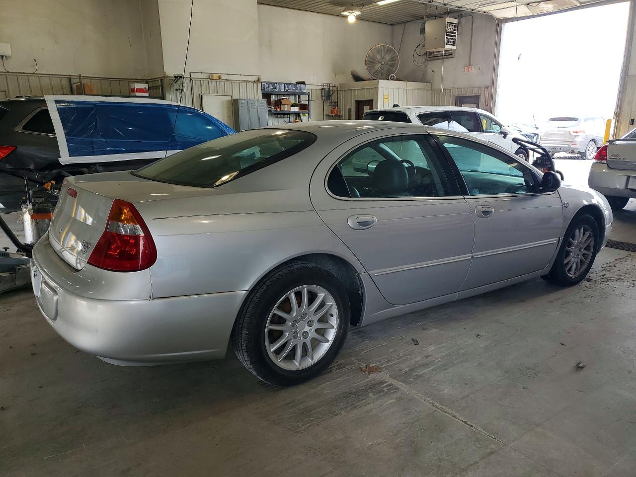 2004 Chrysler 300m Silver vin: 2C3HE66G54H616553
