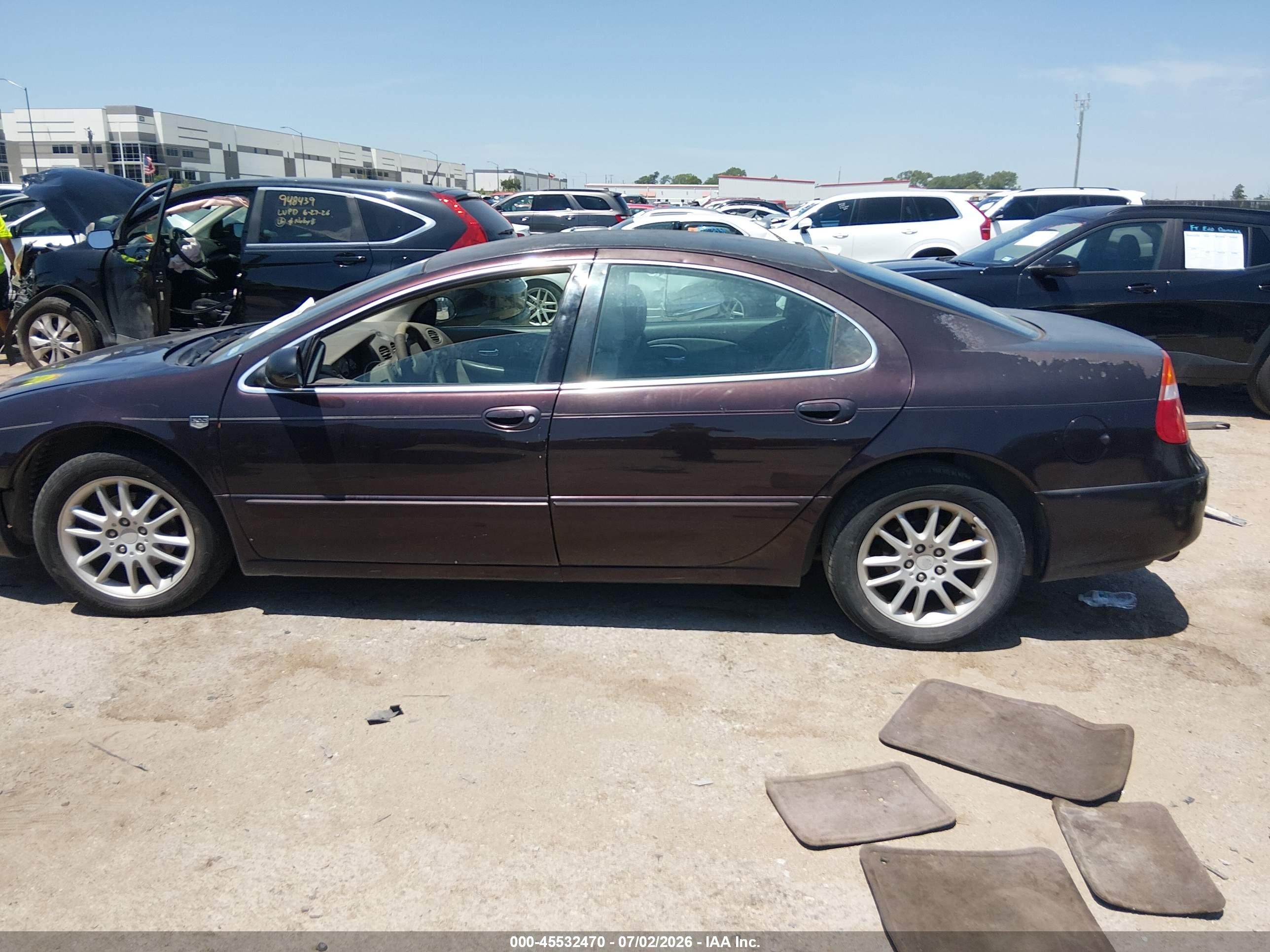 2004 Chrysler 300m   Maroon vin: 2C3HE66G64H686272