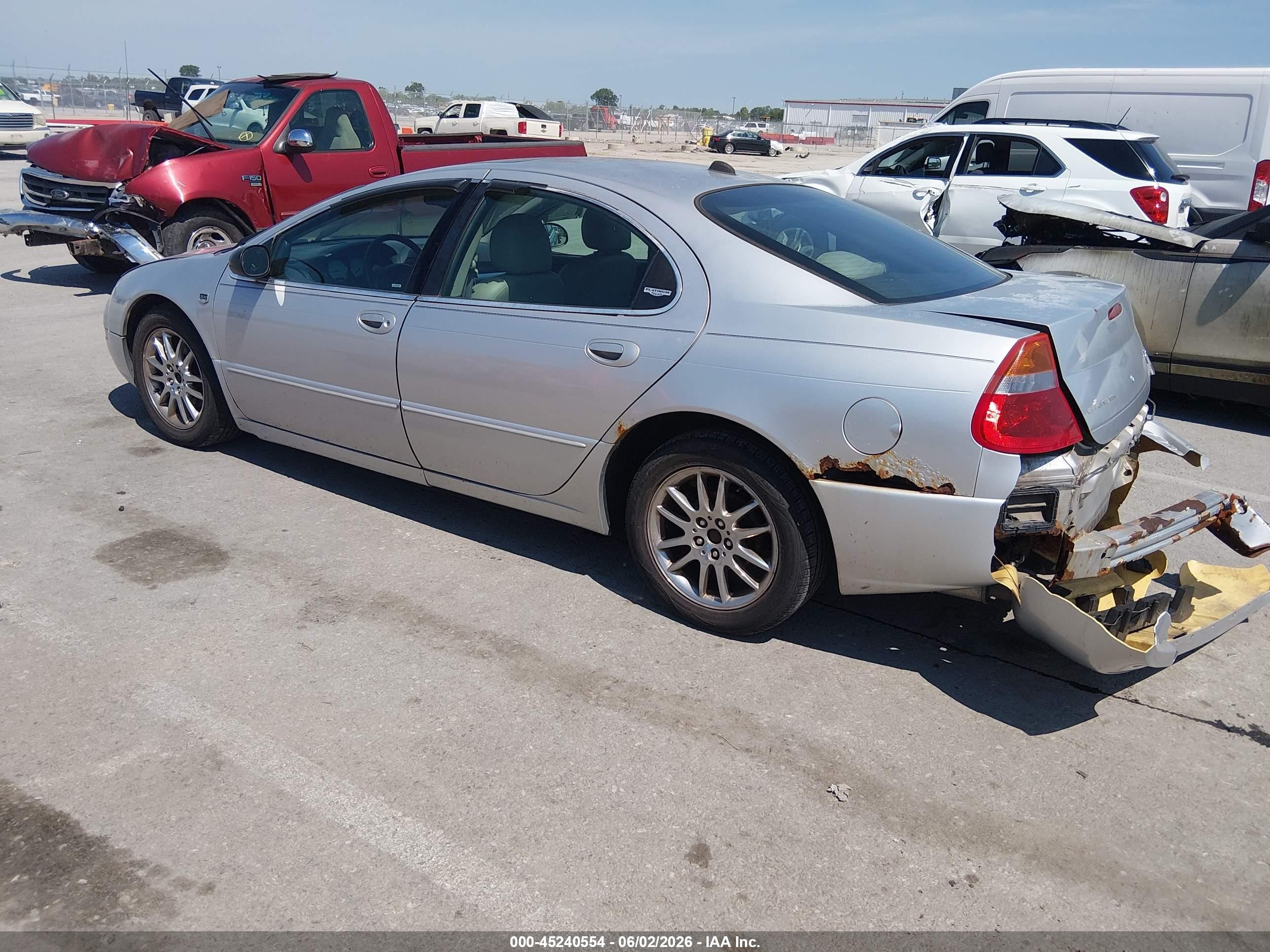 2004 Chrysler 300m   Серебряный vin: 2C3HE66G64H692170