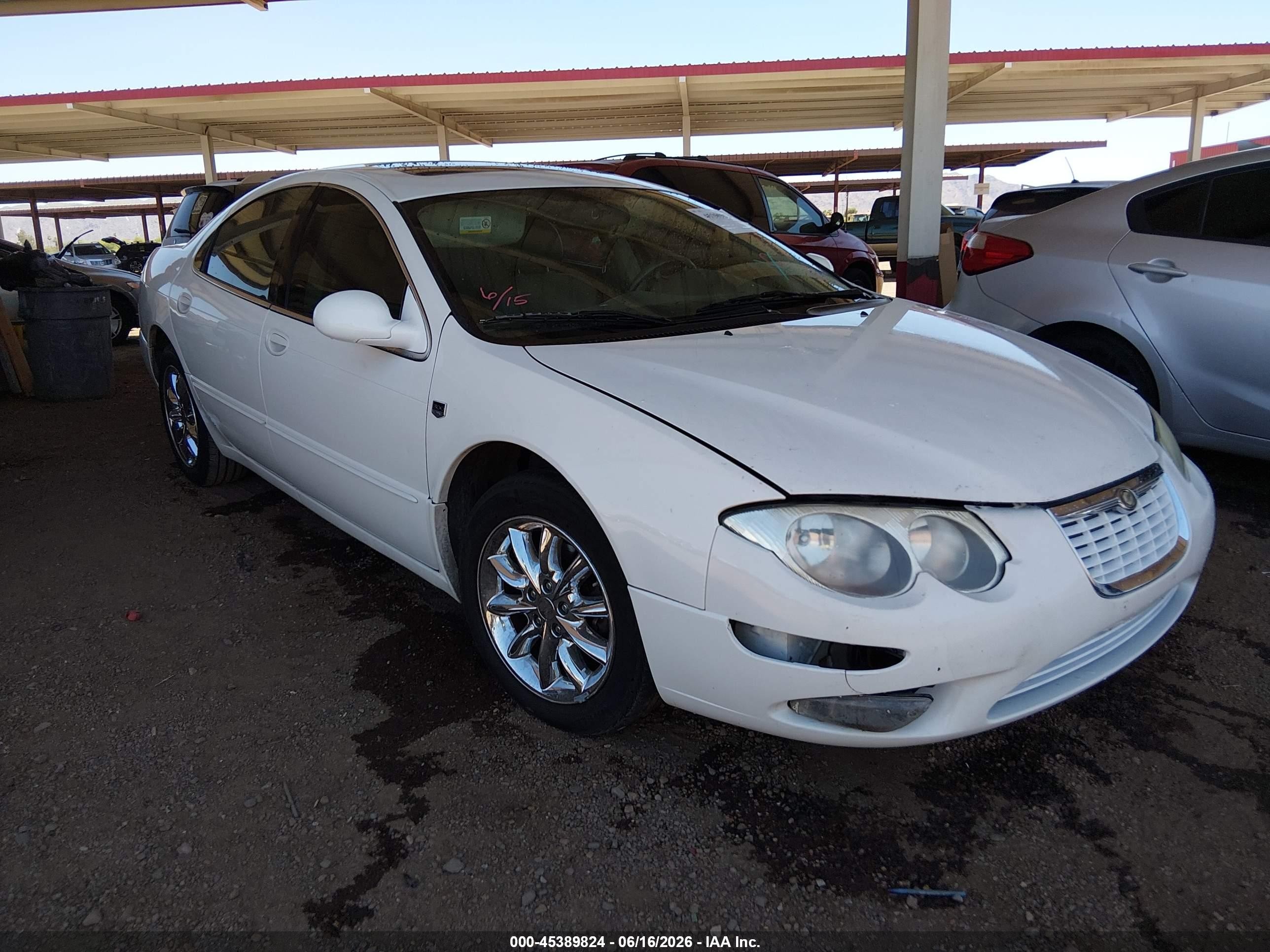 2004 Chrysler 300m   White vin: 2C3HE66G74H698544
