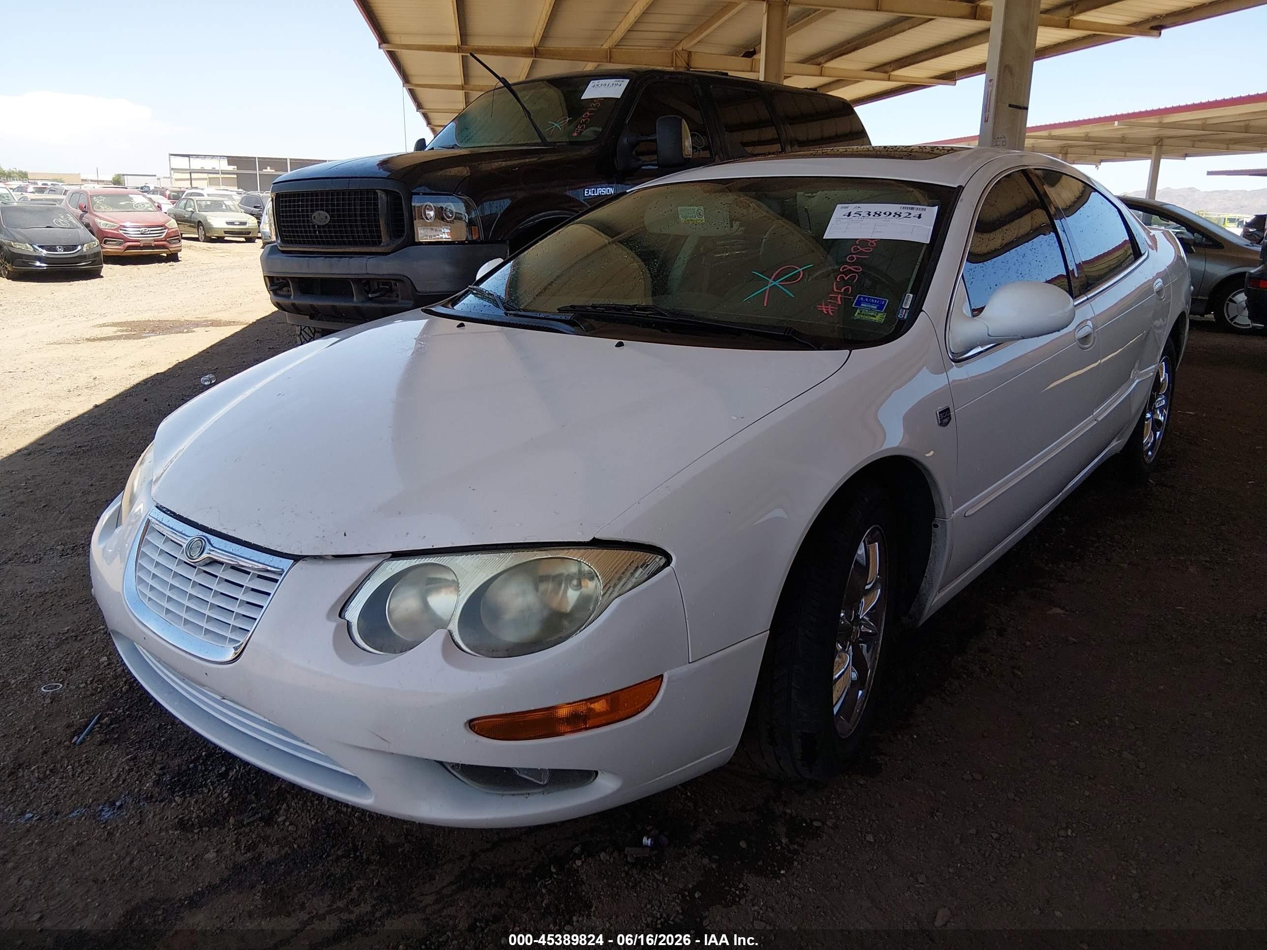 2004 Chrysler 300m   White vin: 2C3HE66G74H698544