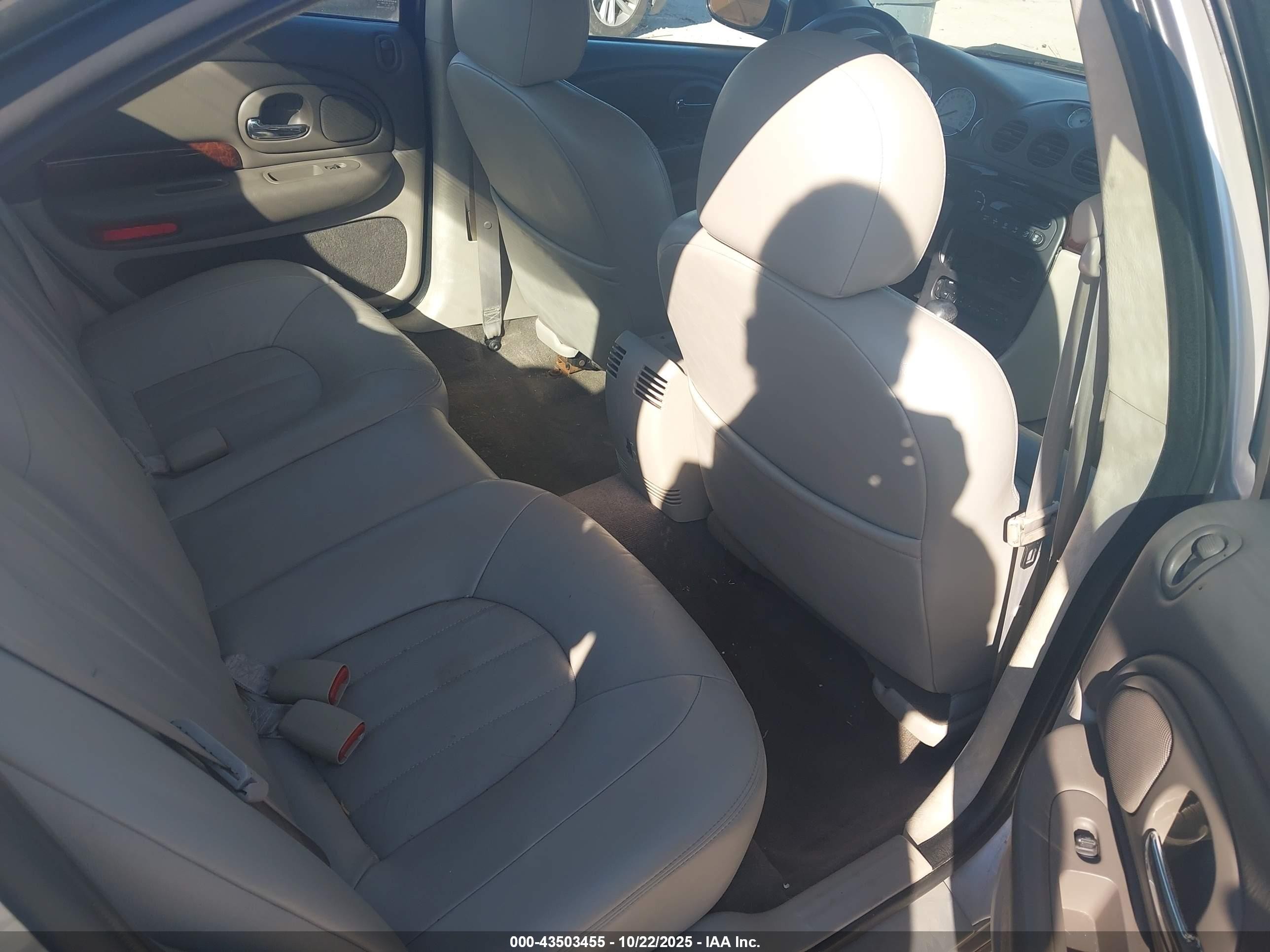 2004 Chrysler 300m   Silver vin: 2C3HE66G94H616619