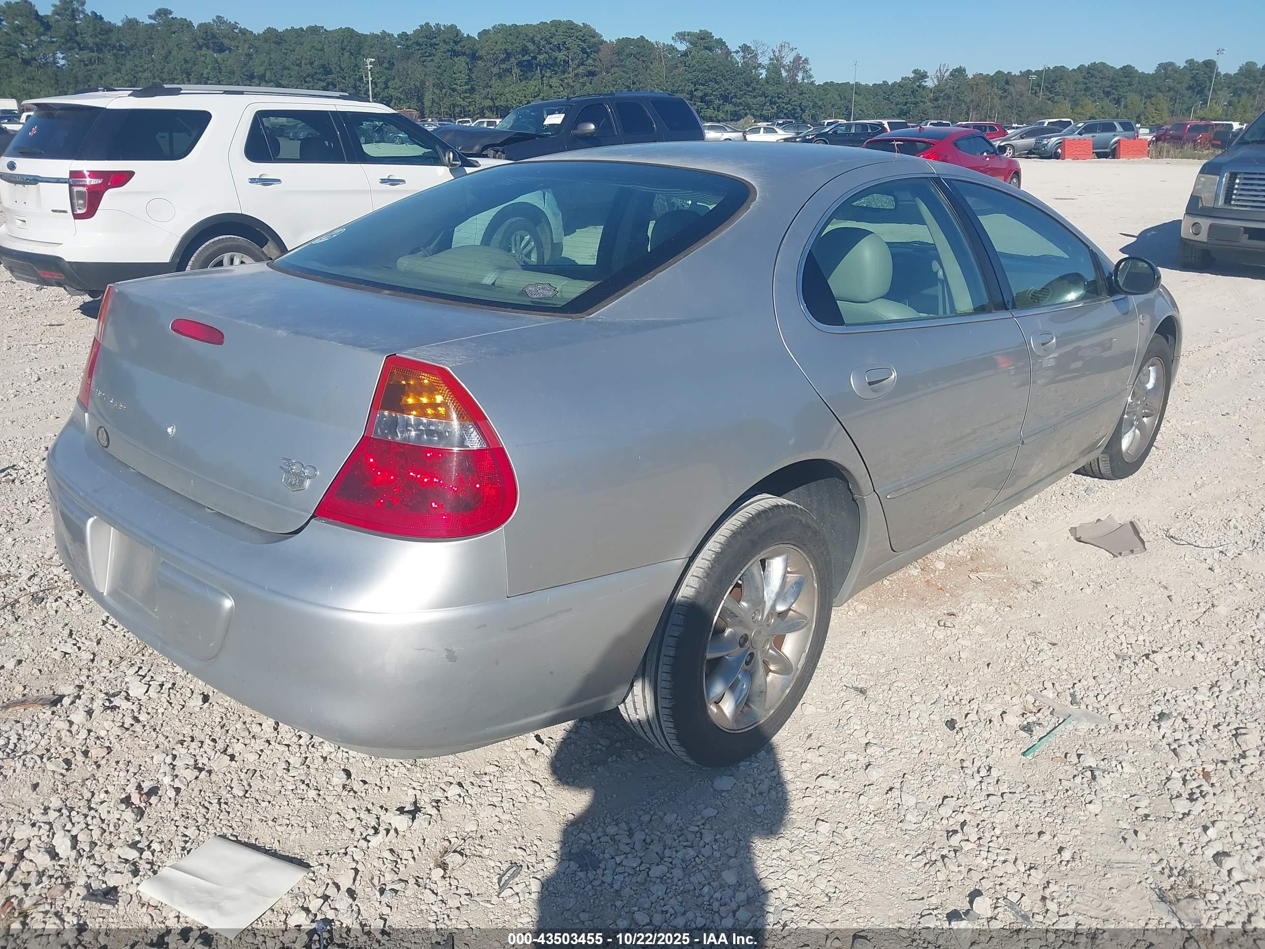 2004 Chrysler 300m   Silver vin: 2C3HE66G94H616619