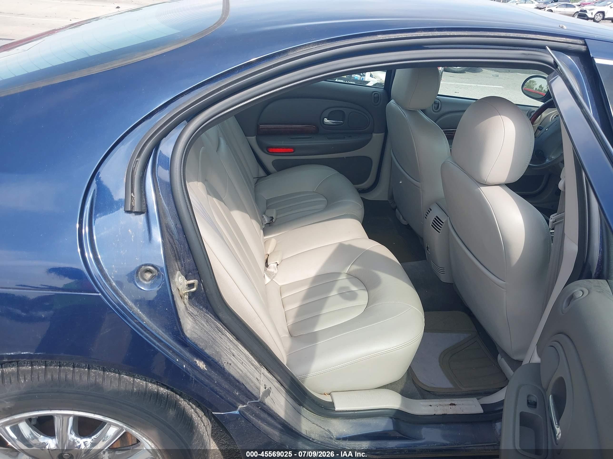 2004 Chrysler 300m   Синий vin: 2C3HE66G94H669059